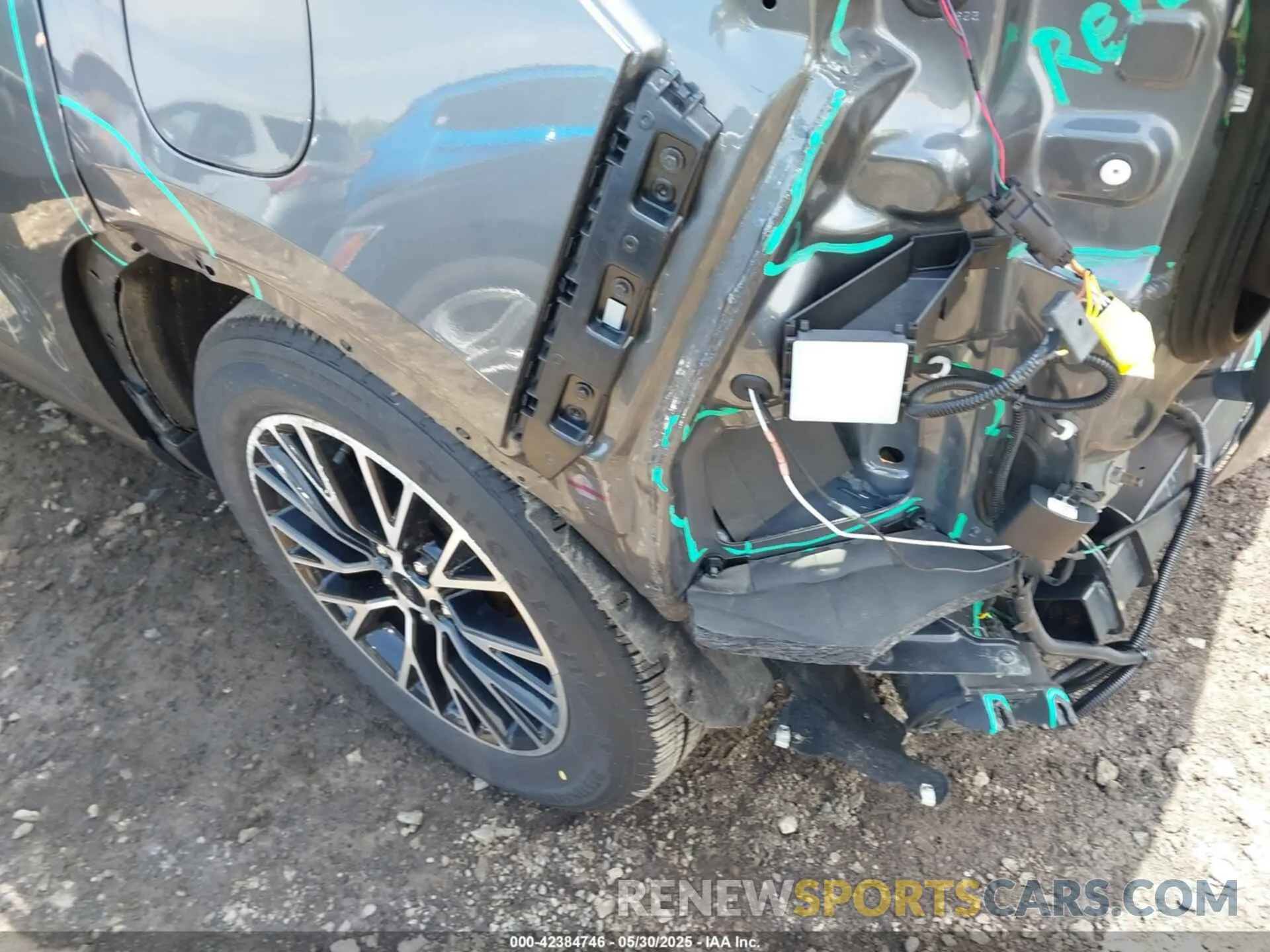 6 Photograph of a damaged car 1FMCU0E14PUB04024 FORD ESCAPE 2023