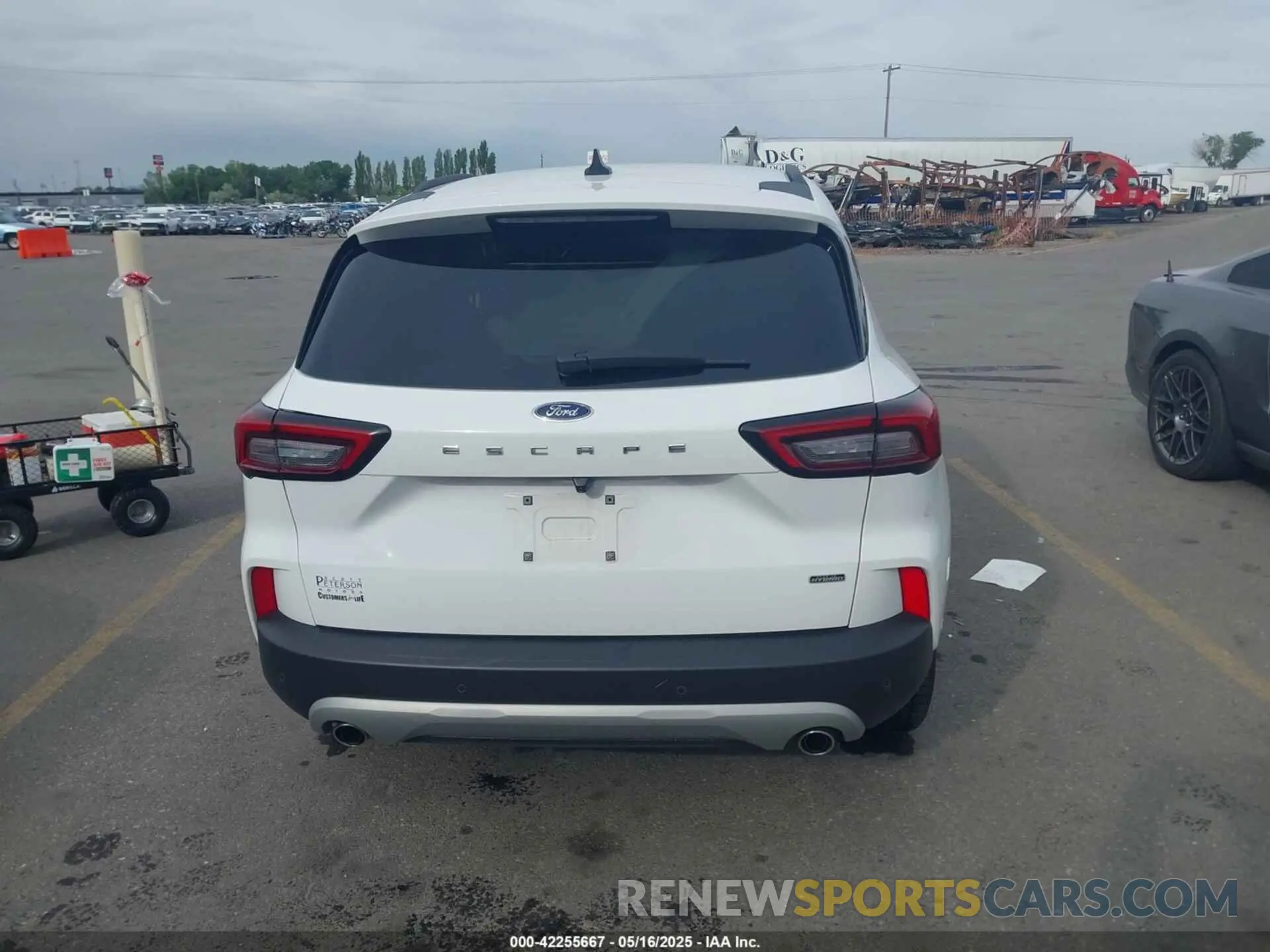 16 Photograph of a damaged car 1FMCU0E16PUA43310 FORD ESCAPE 2023