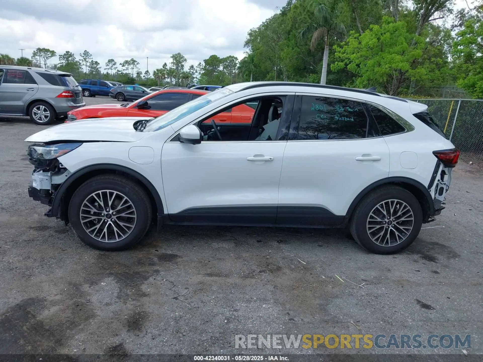 15 Photograph of a damaged car 1FMCU0E17PUA76655 FORD ESCAPE 2023