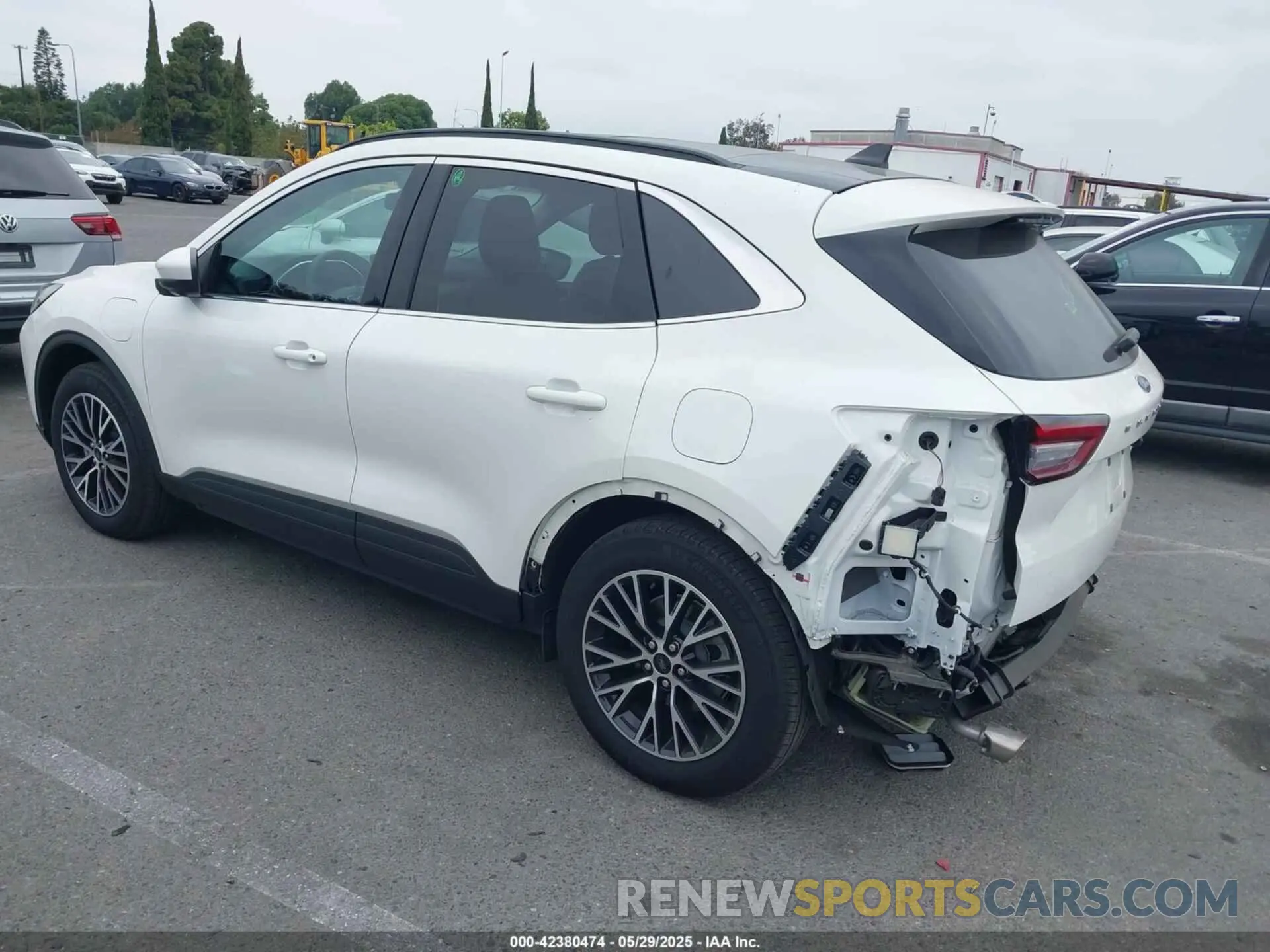 3 Photograph of a damaged car 1FMCU0E19PUB34796 FORD ESCAPE 2023