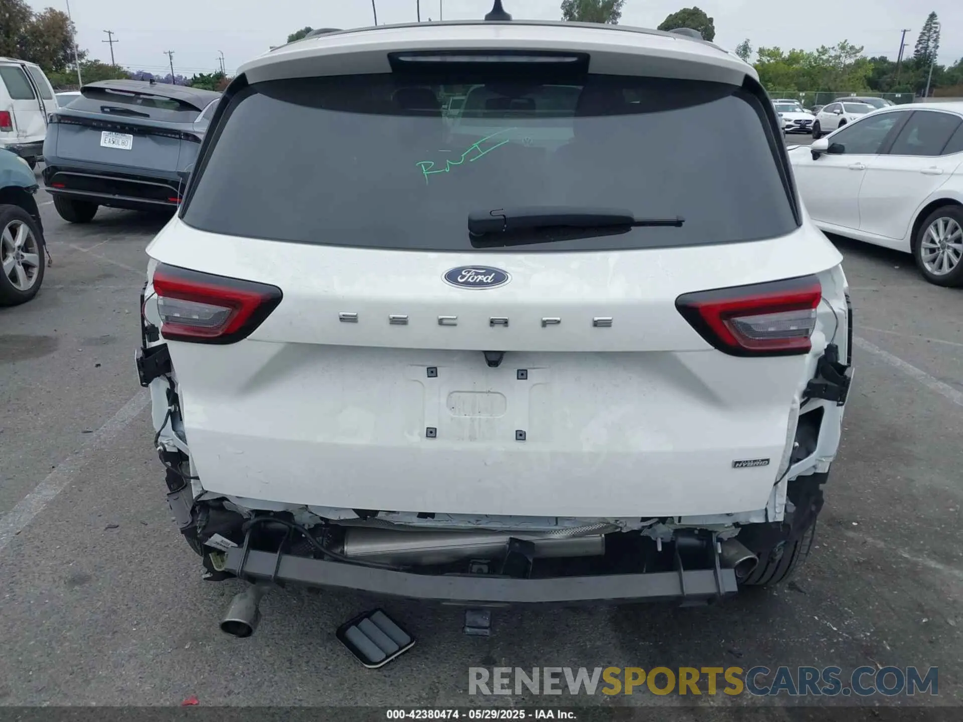 6 Photograph of a damaged car 1FMCU0E19PUB34796 FORD ESCAPE 2023