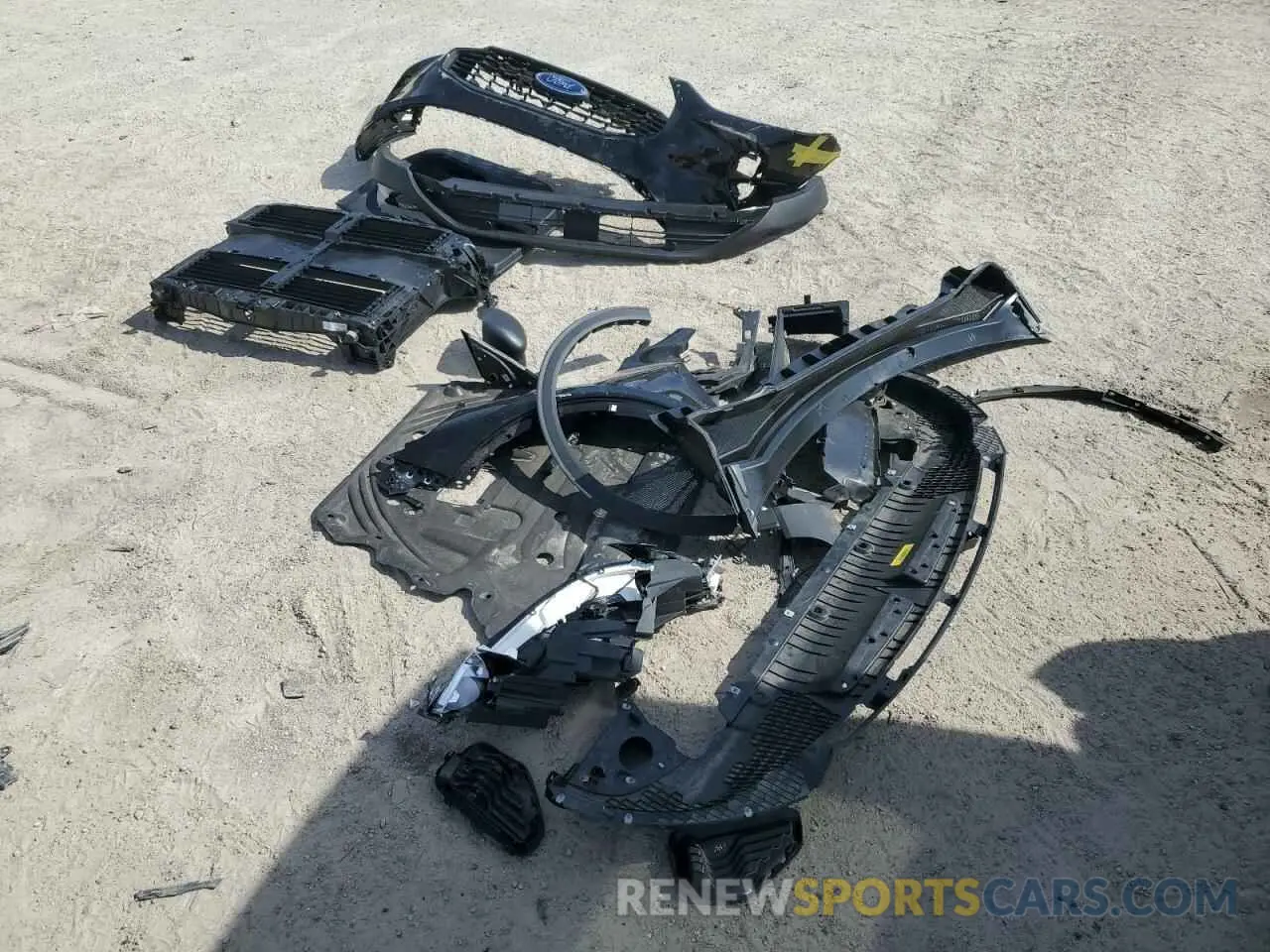 15 Photograph of a damaged car 1FMCU0FN3PUA15983 FORD ESCAPE 2023