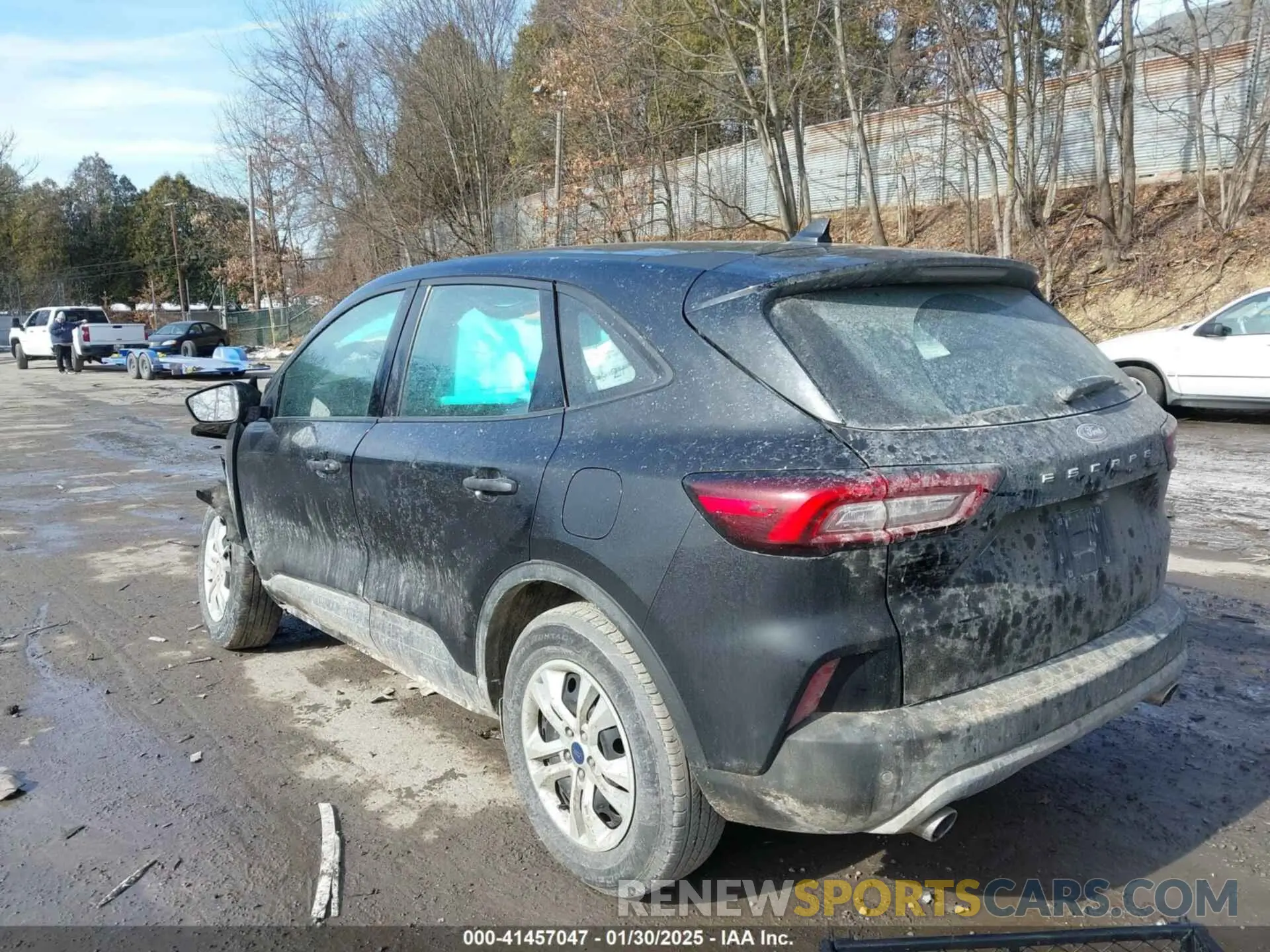 3 Photograph of a damaged car 1FMCU0FN5PUA00319 FORD ESCAPE 2023