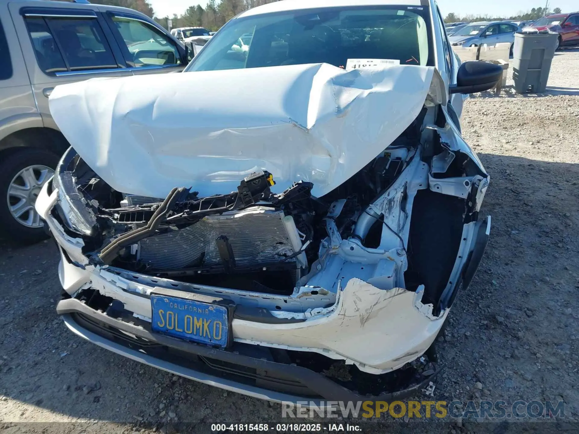 6 Photograph of a damaged car 1FMCU0GN0PUA52469 FORD ESCAPE 2023