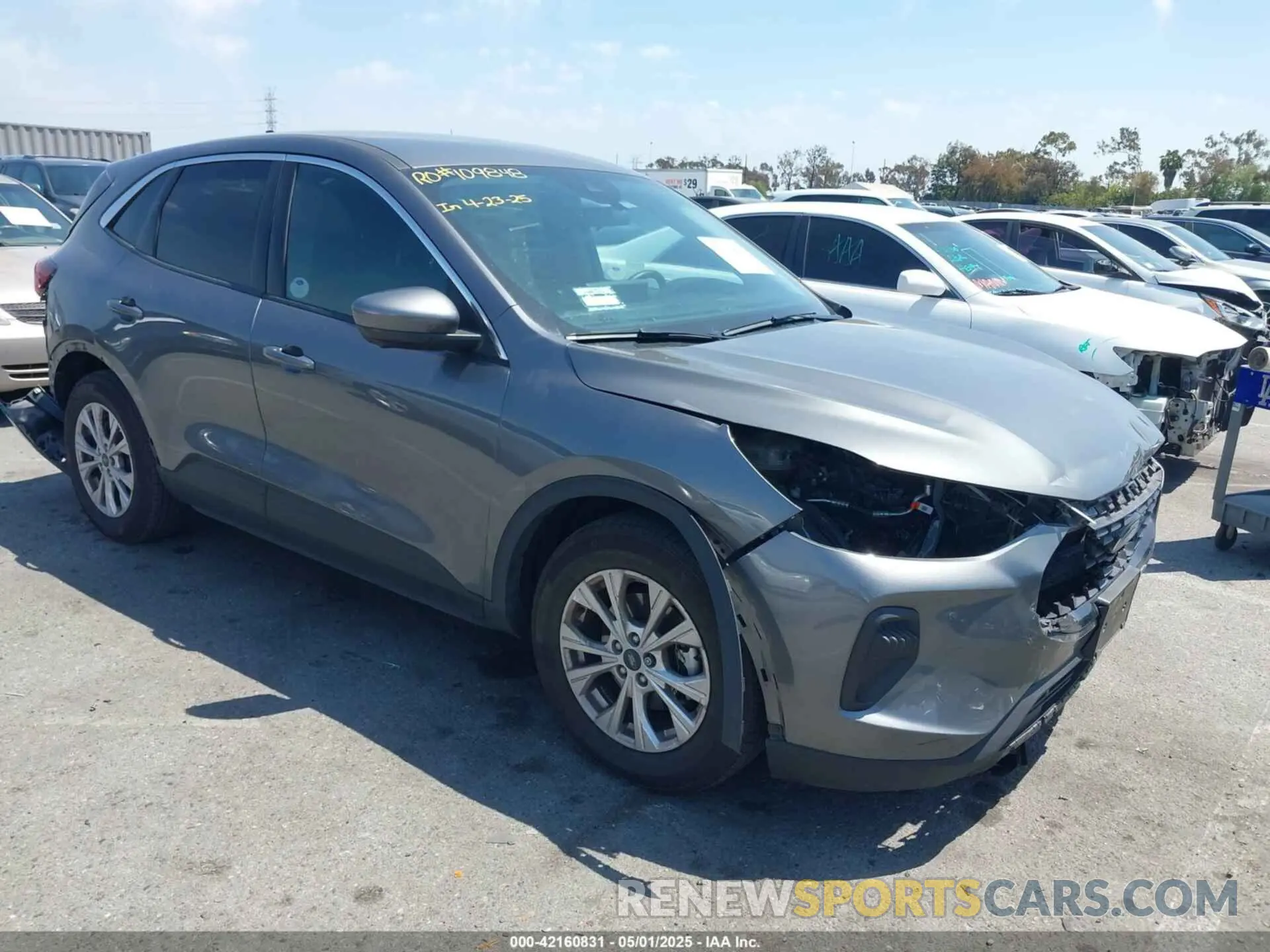 1 Photograph of a damaged car 1FMCU0GN2PUB35708 FORD ESCAPE 2023