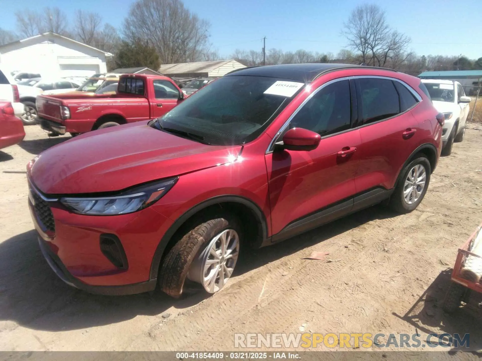 2 Photograph of a damaged car 1FMCU0GN3PUA72604 FORD ESCAPE 2023