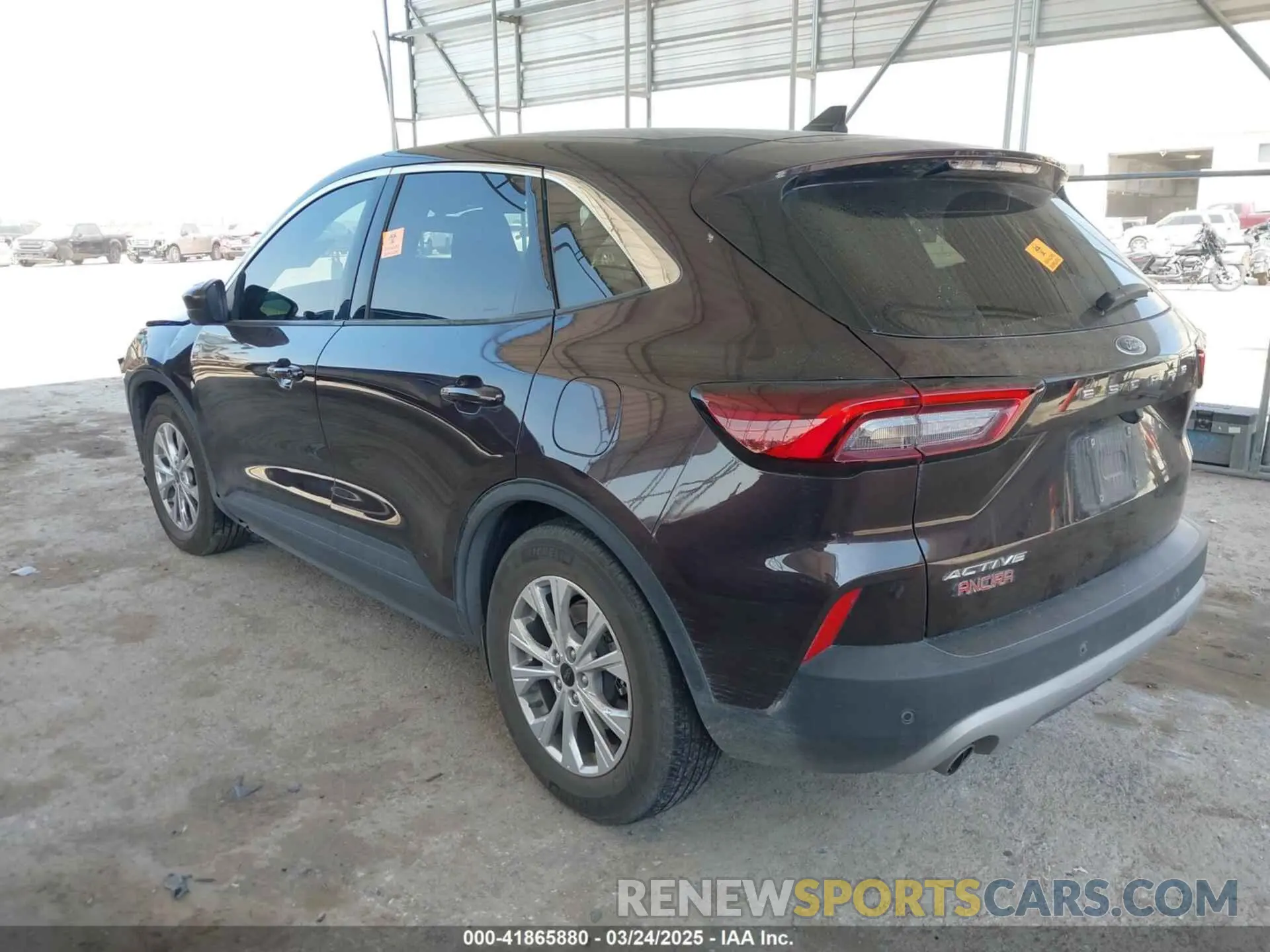 3 Photograph of a damaged car 1FMCU0GN6PUA24398 FORD ESCAPE 2023
