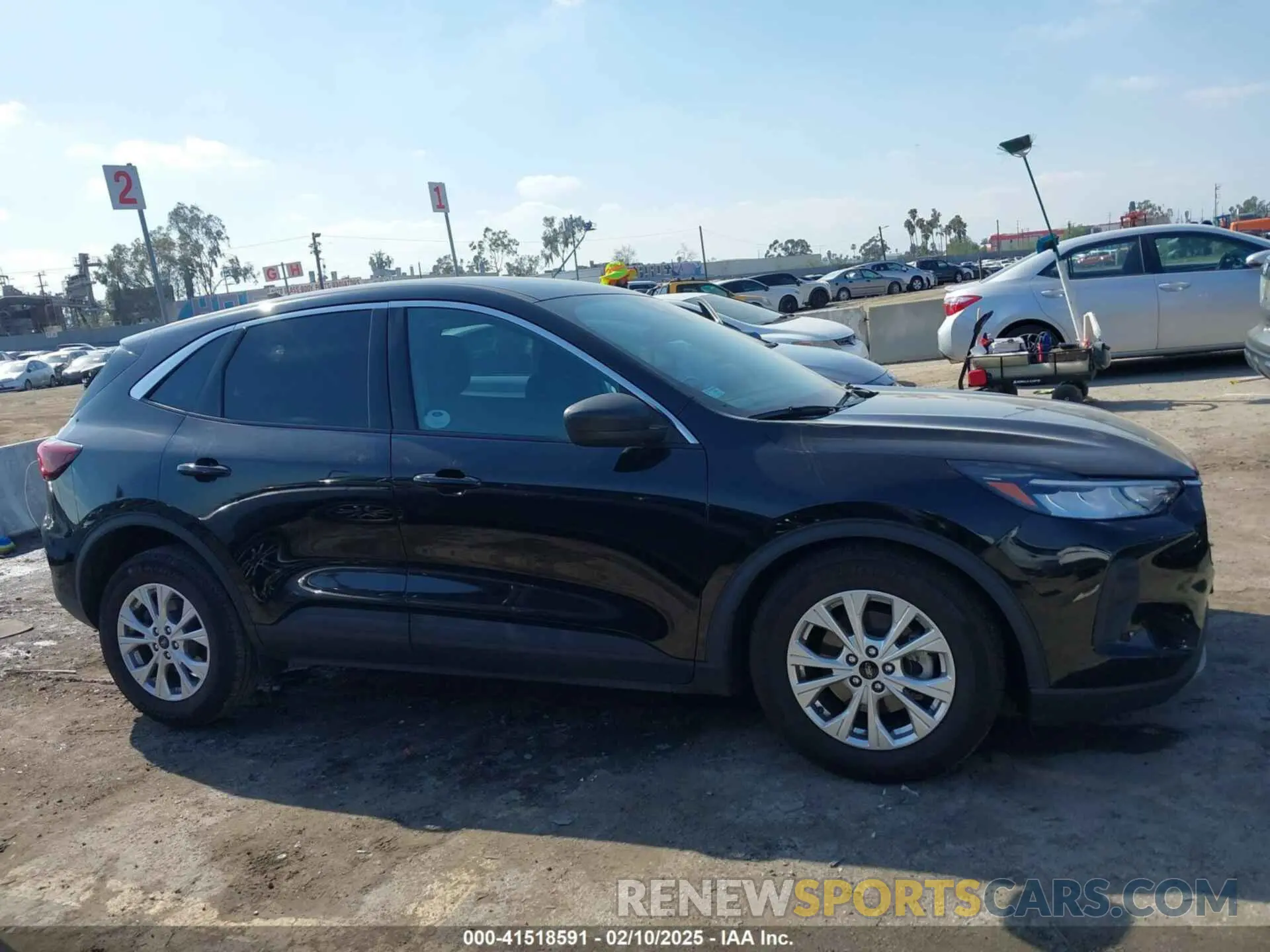 14 Photograph of a damaged car 1FMCU0GN6PUA85377 FORD ESCAPE 2023