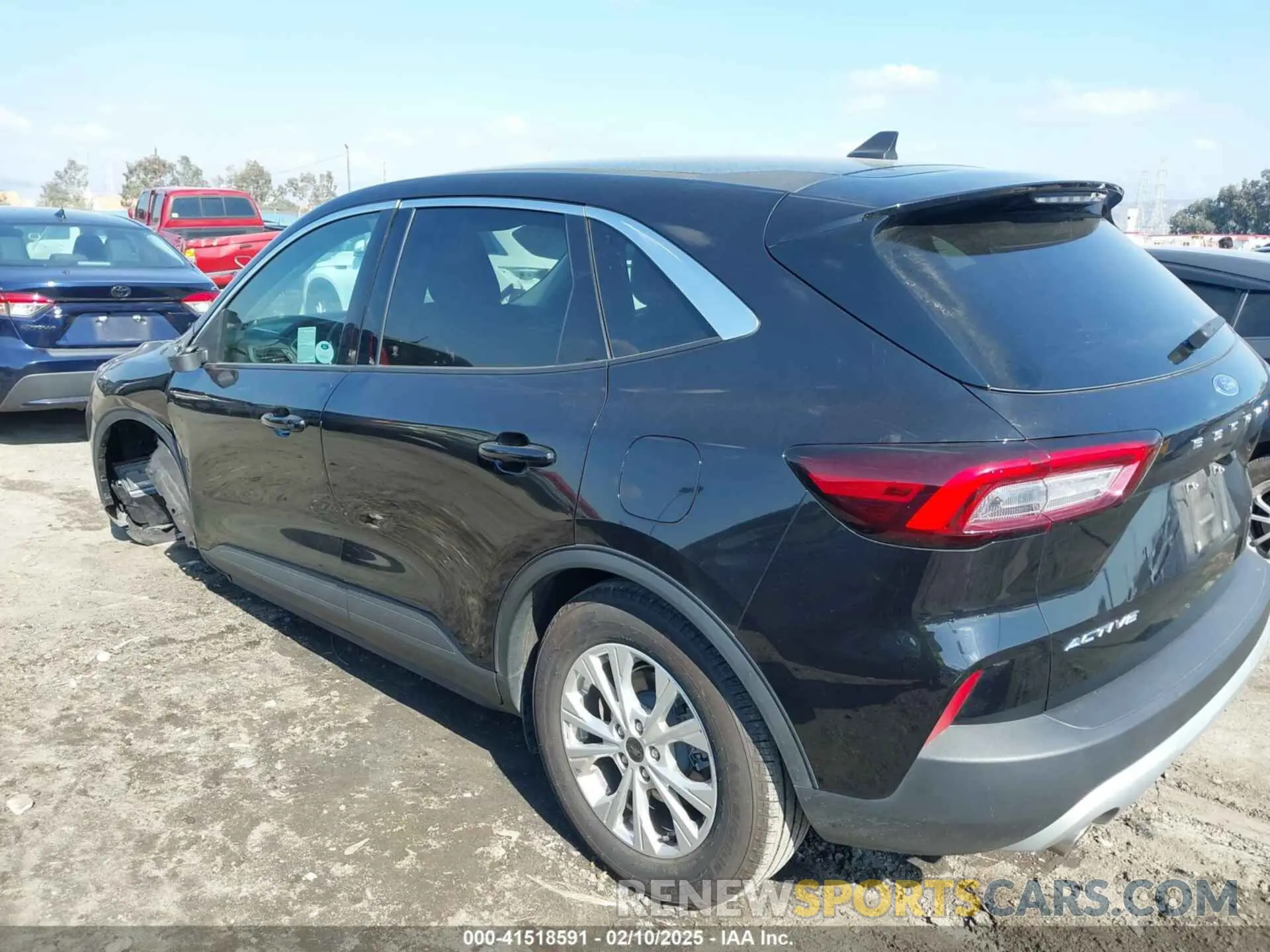 3 Photograph of a damaged car 1FMCU0GN6PUA85377 FORD ESCAPE 2023