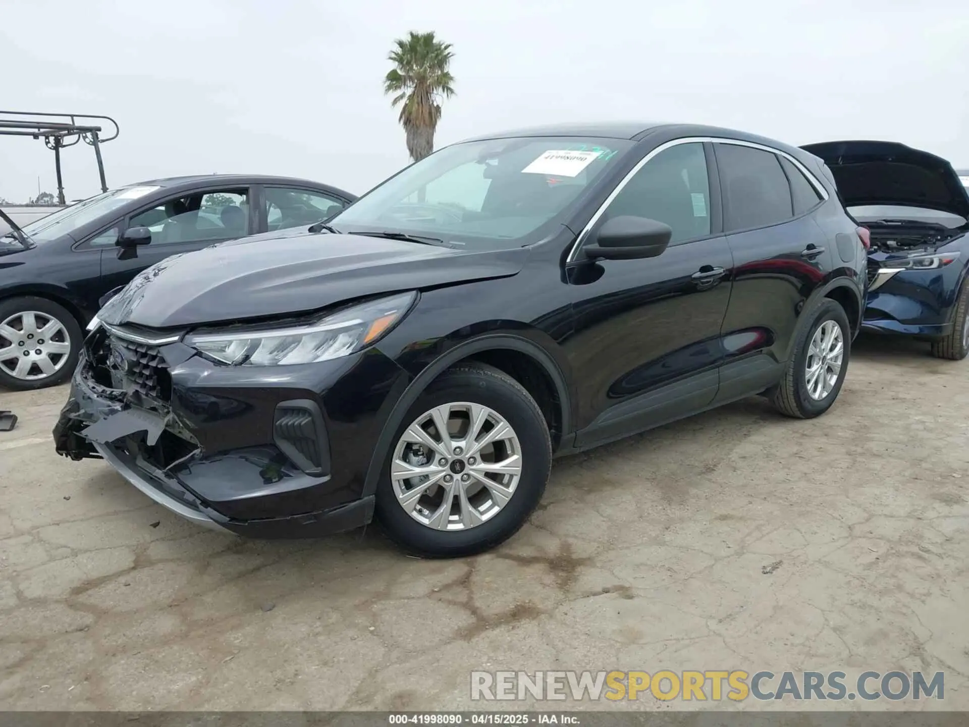 2 Photograph of a damaged car 1FMCU0GN6PUB13033 FORD ESCAPE 2023