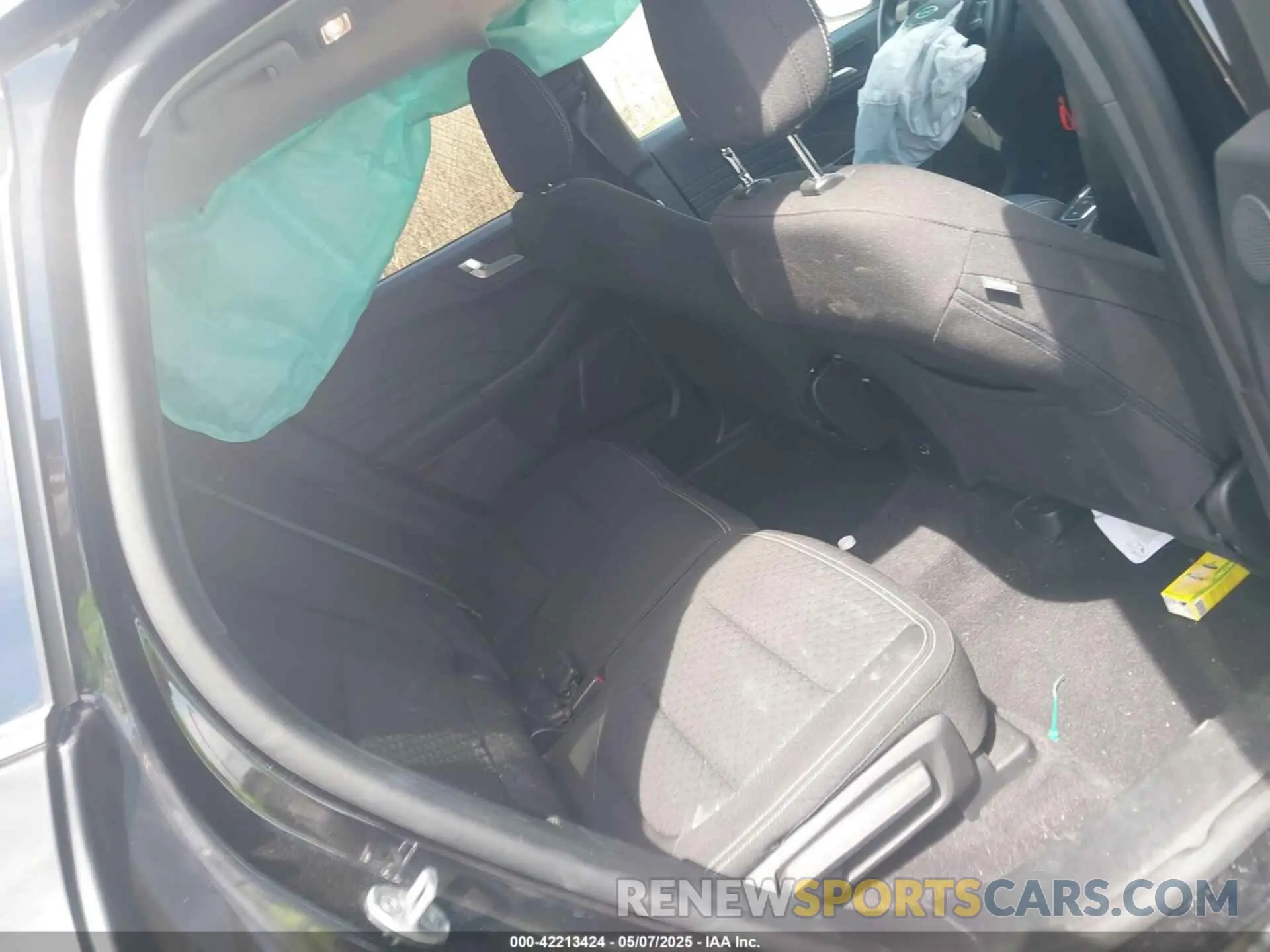 8 Photograph of a damaged car 1FMCU0GN8PUA08221 FORD ESCAPE 2023