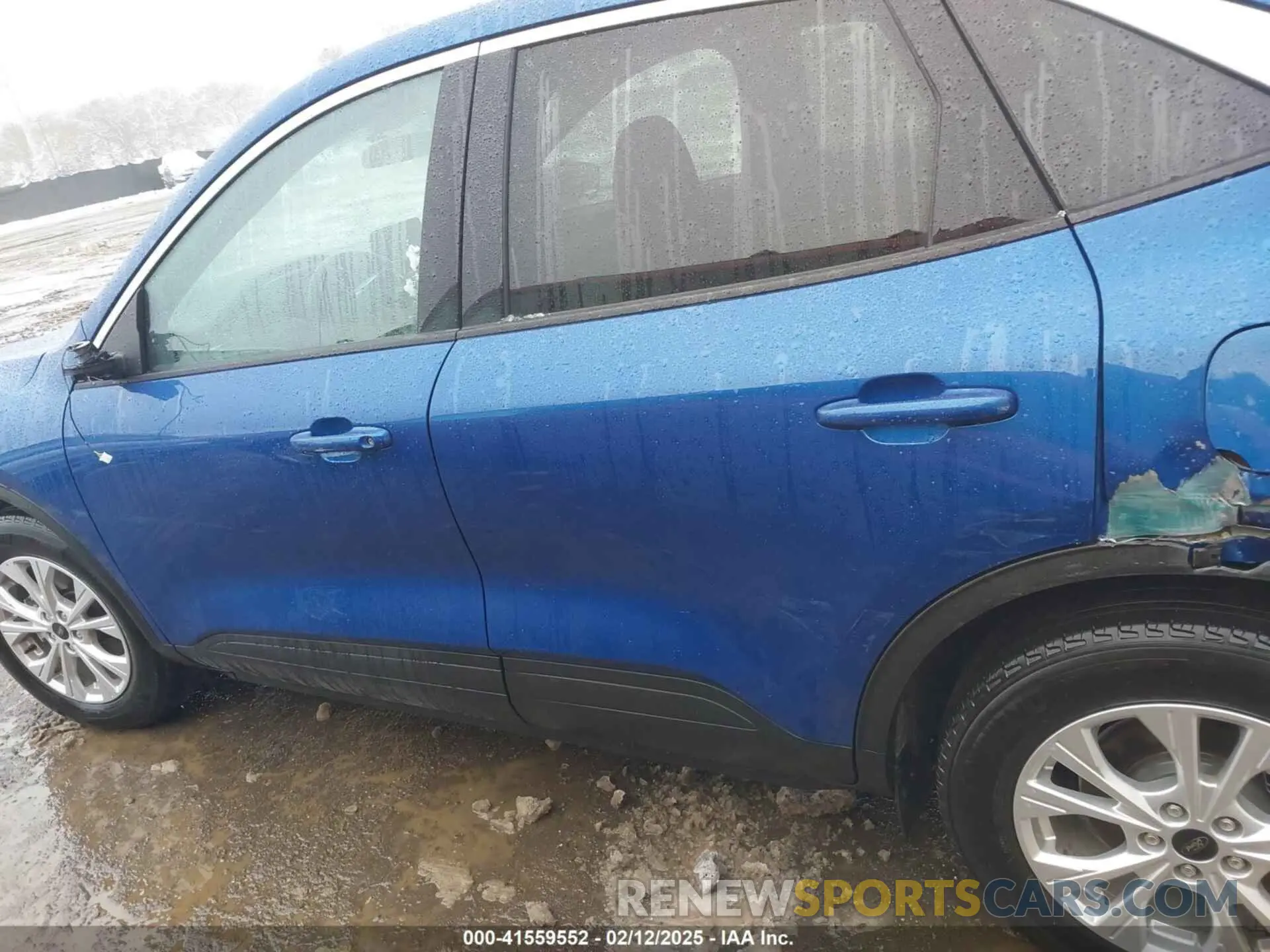 14 Photograph of a damaged car 1FMCU0GN8PUA75076 FORD ESCAPE 2023