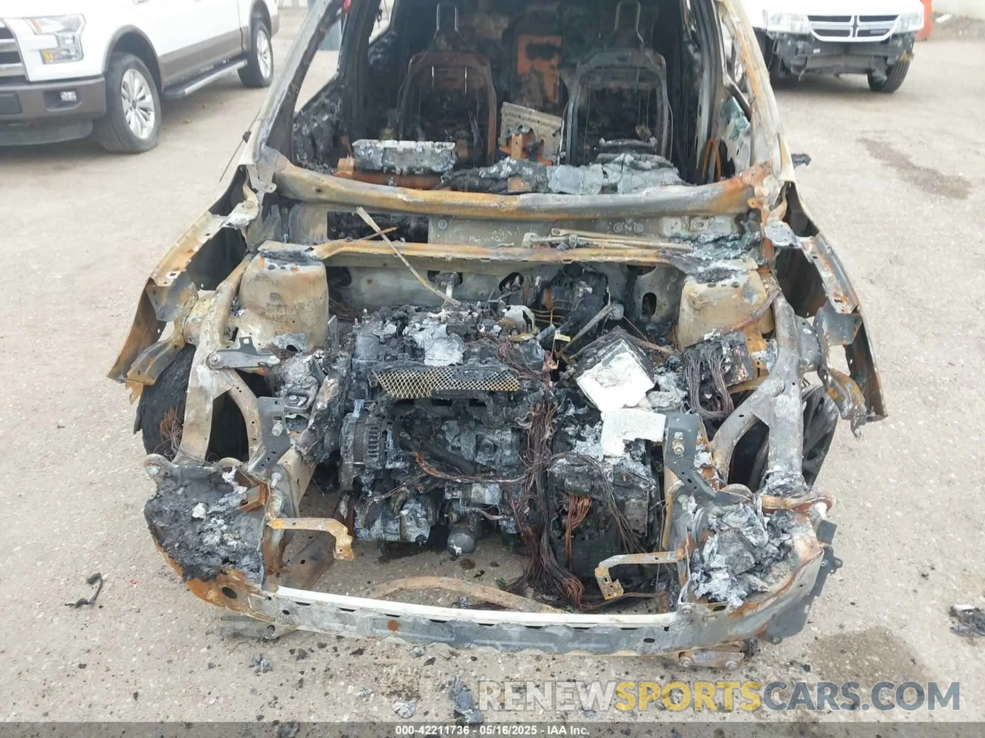10 Photograph of a damaged car 1FMCU0GN8PUB04687 FORD ESCAPE 2023