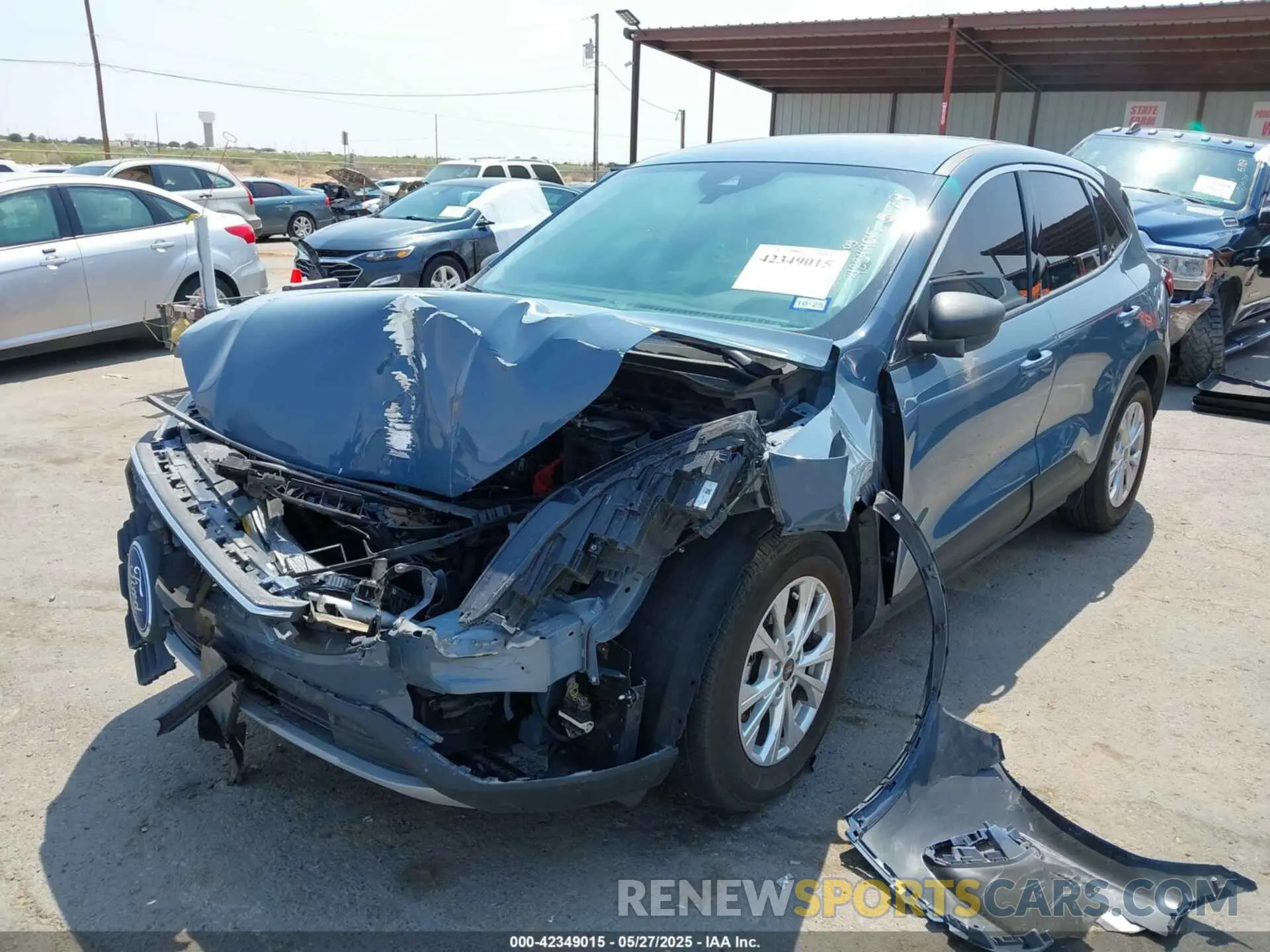 2 Photograph of a damaged car 1FMCU0GN8PUB12773 FORD ESCAPE 2023