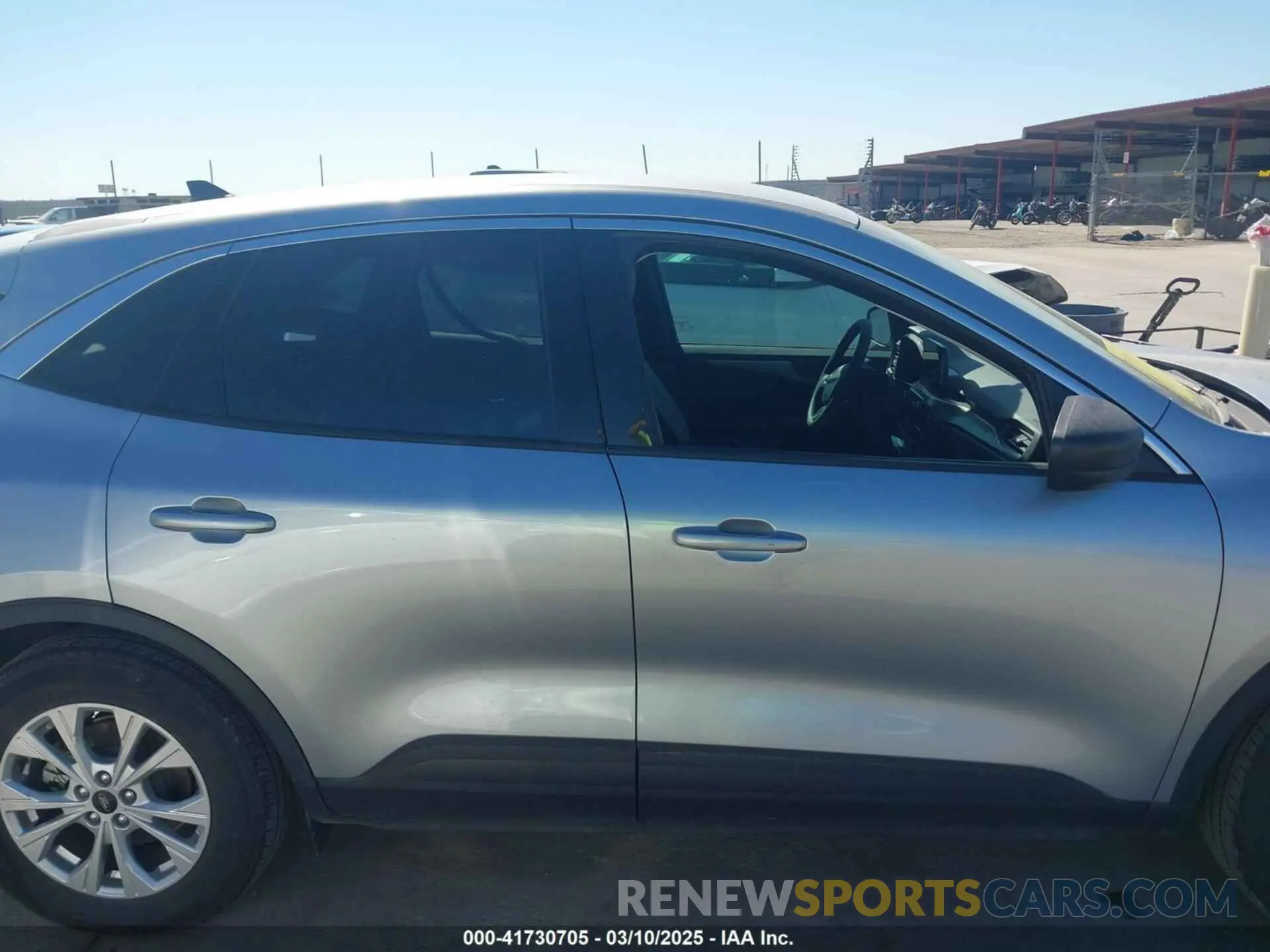 14 Photograph of a damaged car 1FMCU0GN9PUB35527 FORD ESCAPE 2023