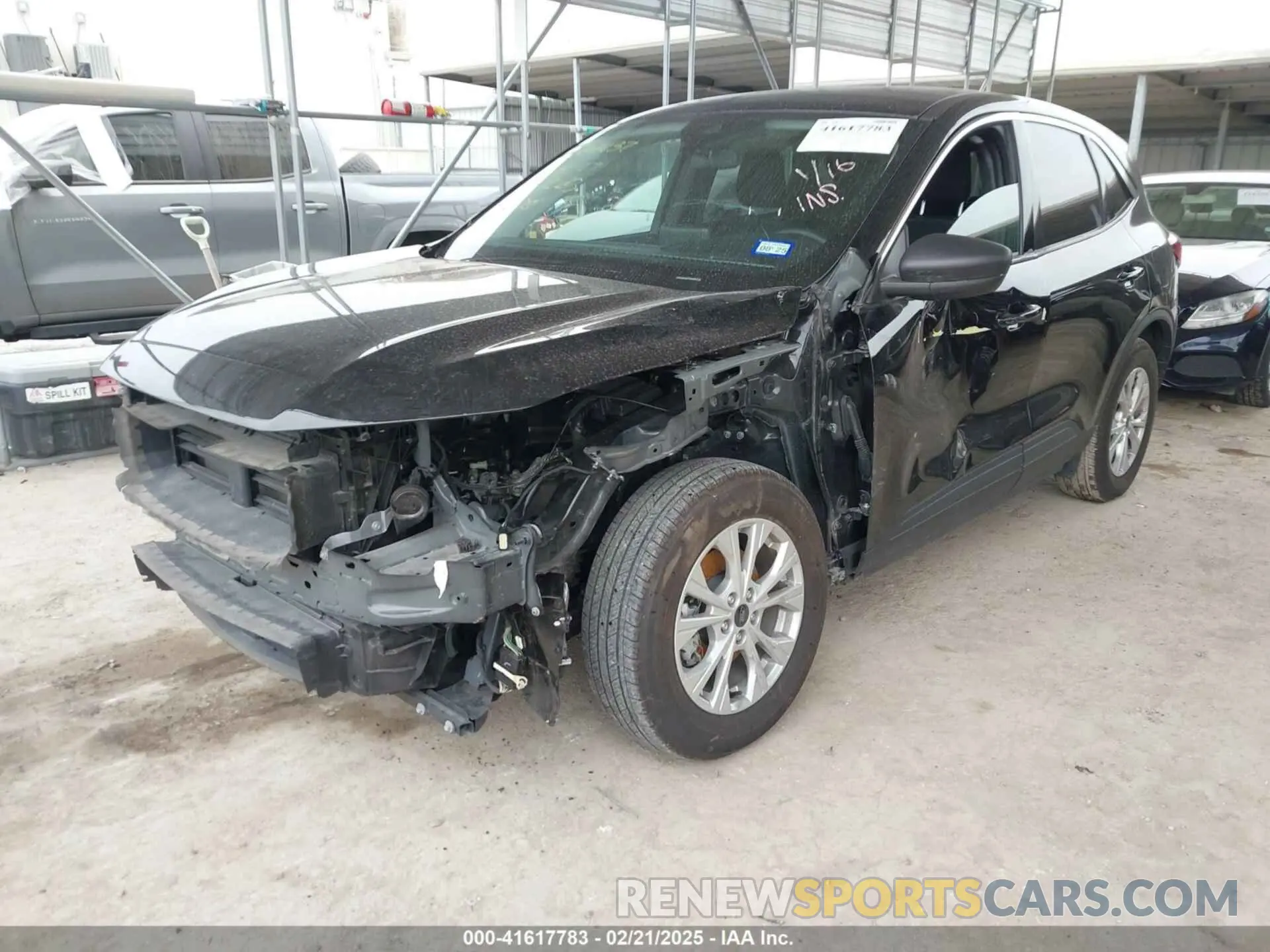 2 Photograph of a damaged car 1FMCU0GNXPUA08527 FORD ESCAPE 2023