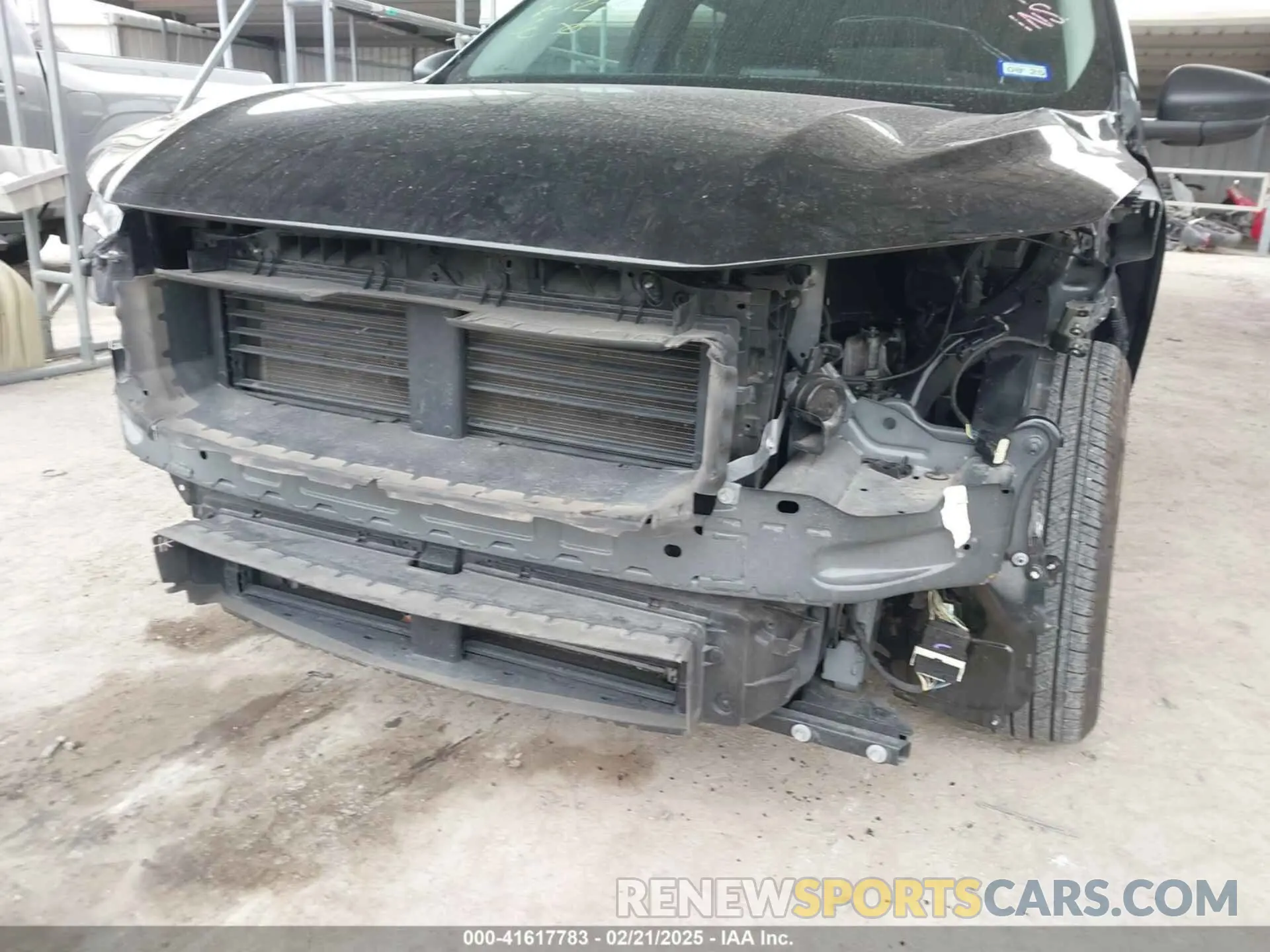 6 Photograph of a damaged car 1FMCU0GNXPUA08527 FORD ESCAPE 2023