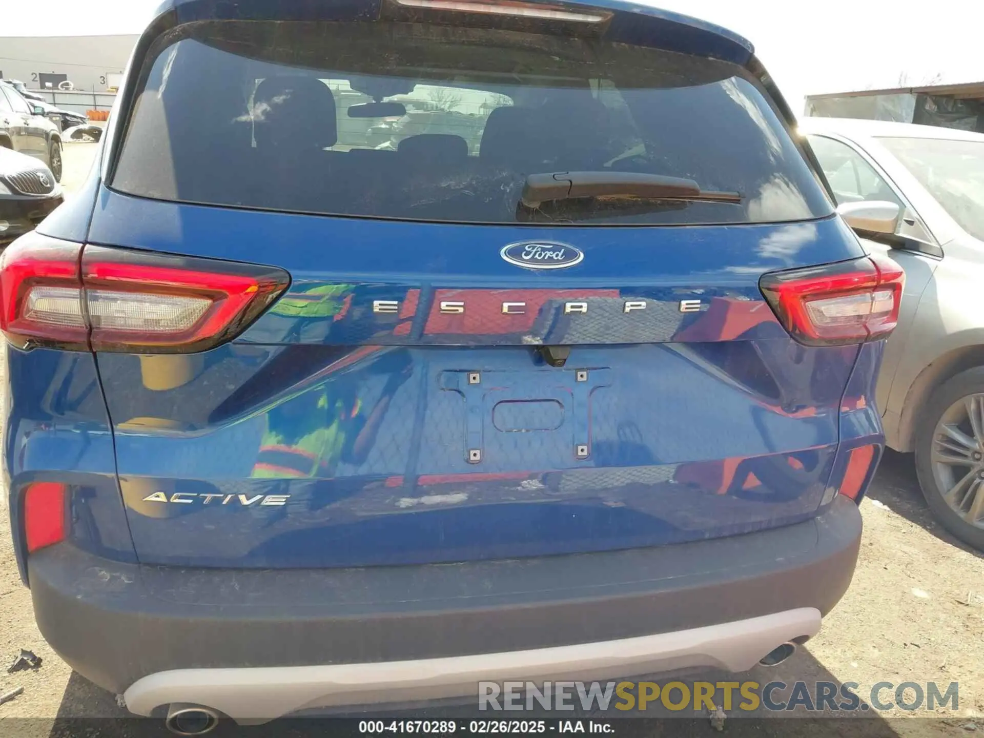 16 Photograph of a damaged car 1FMCU0GNXPUA27448 FORD ESCAPE 2023