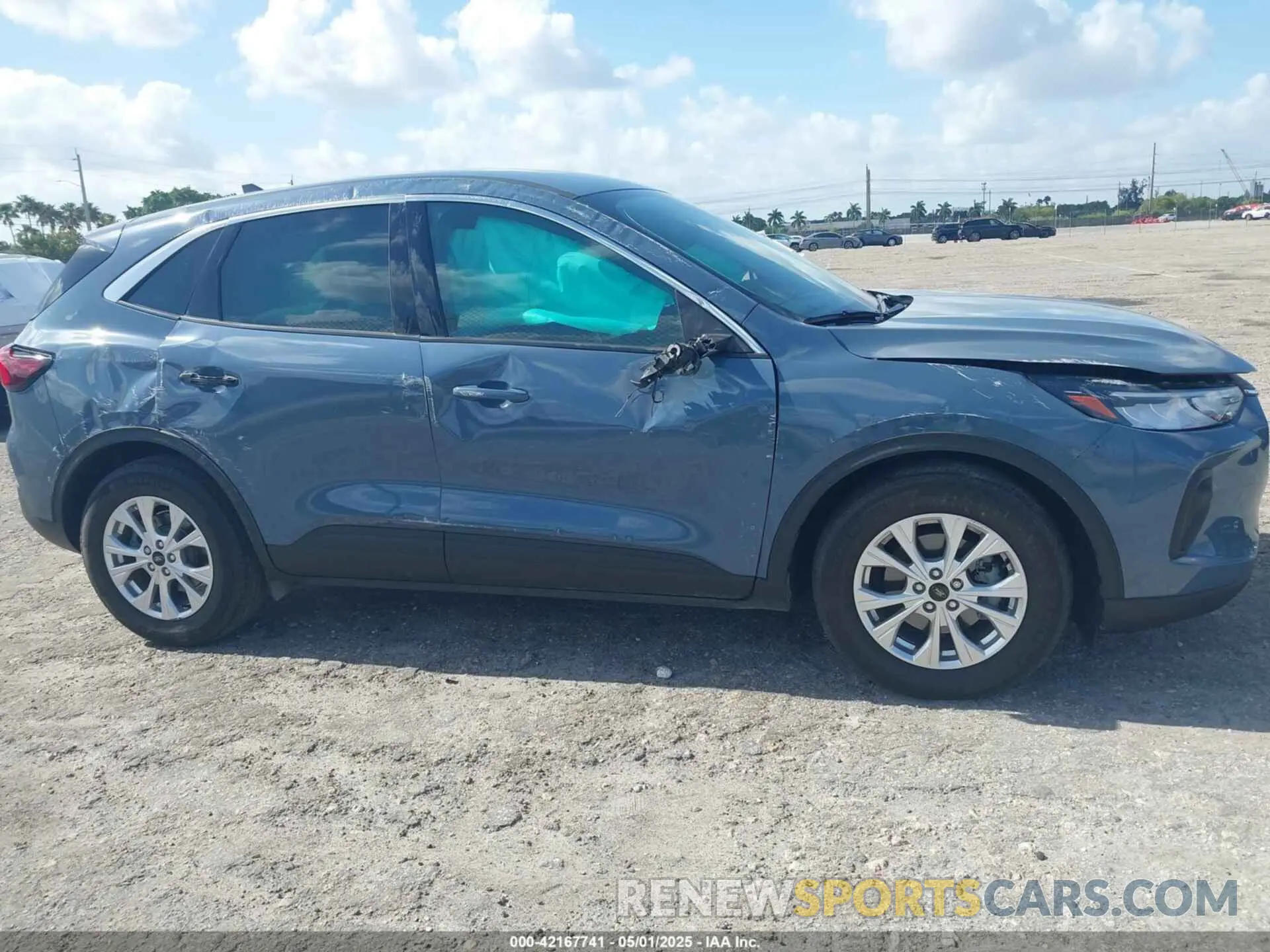 12 Photograph of a damaged car 1FMCU0GNXPUA65598 FORD ESCAPE 2023
