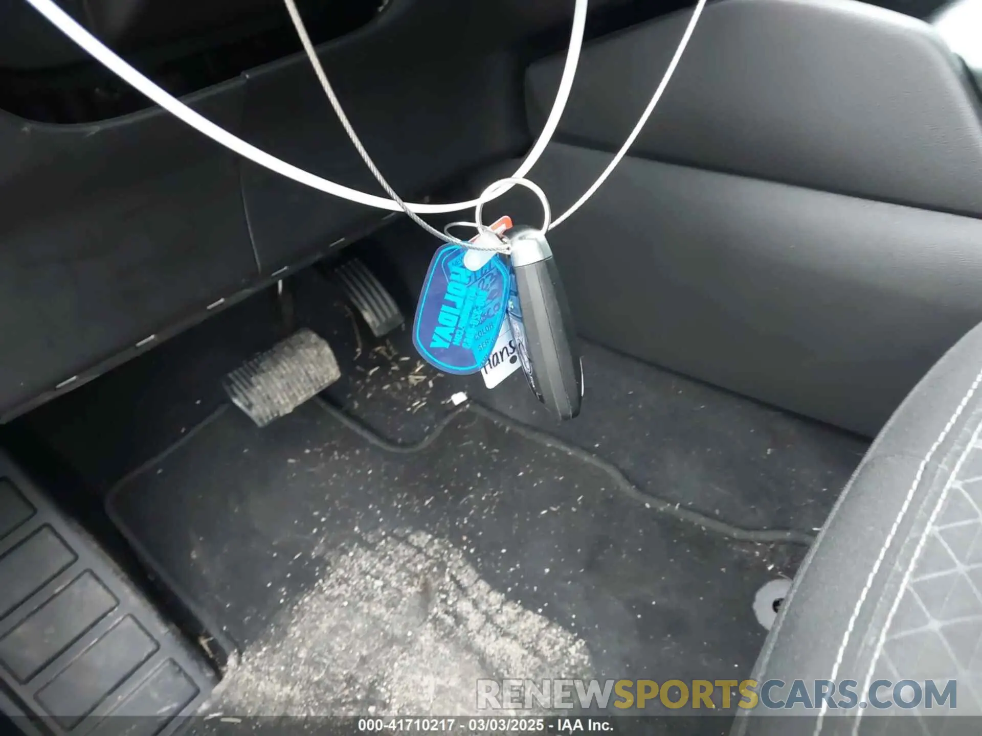 11 Photograph of a damaged car 1FMCU0GNXPUB08613 FORD ESCAPE 2023