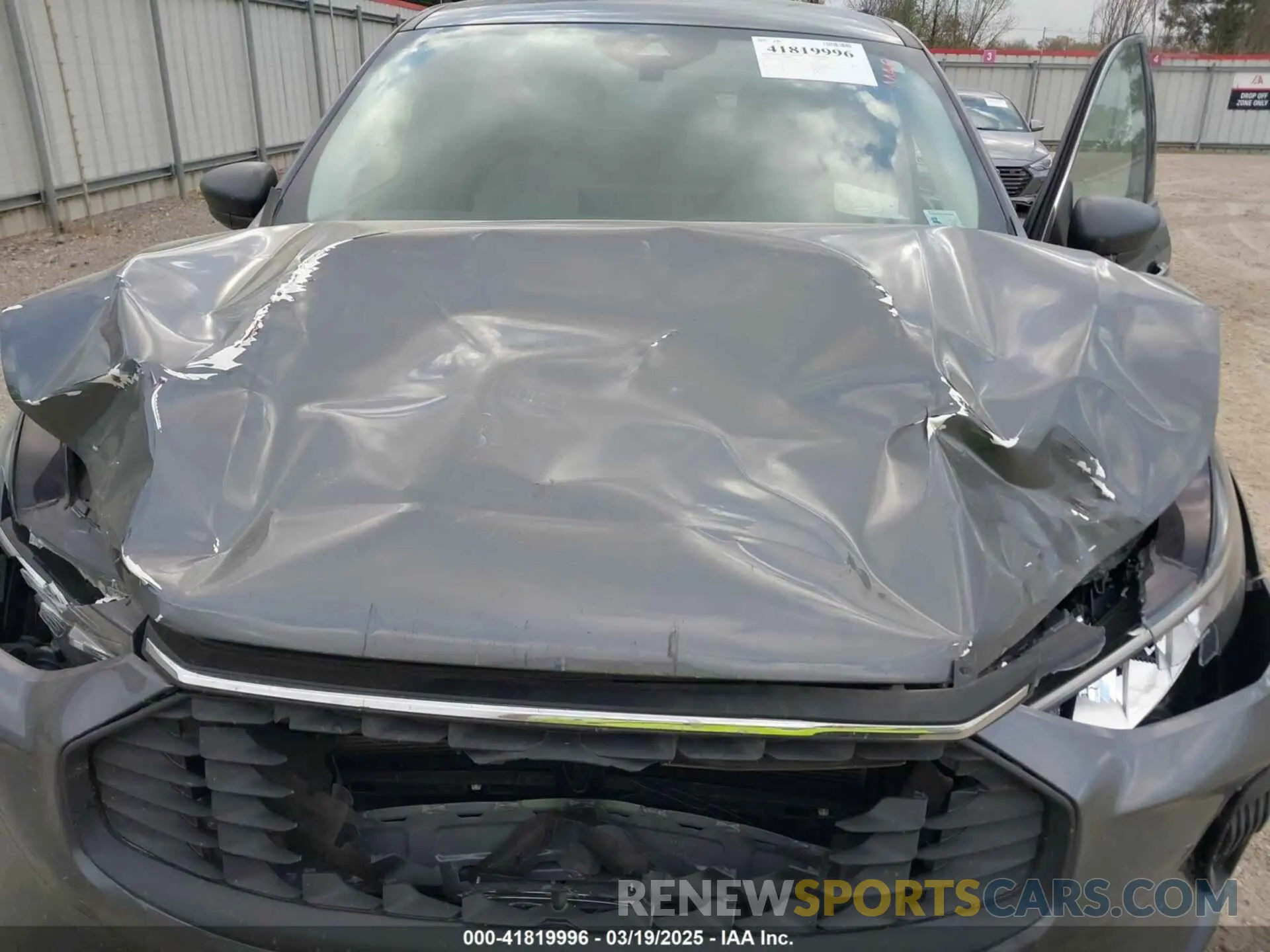 10 Photograph of a damaged car 1FMCU0GNXPUB12080 FORD ESCAPE 2023