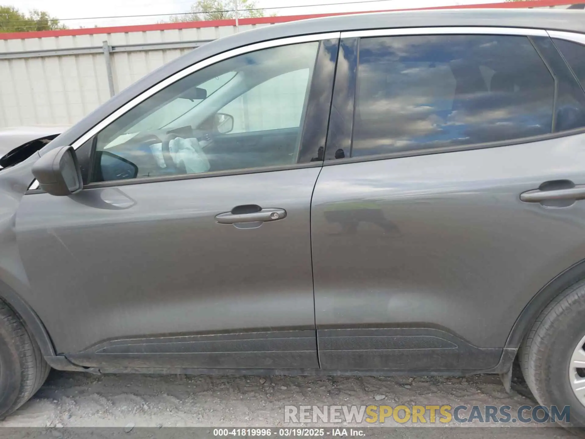14 Photograph of a damaged car 1FMCU0GNXPUB12080 FORD ESCAPE 2023