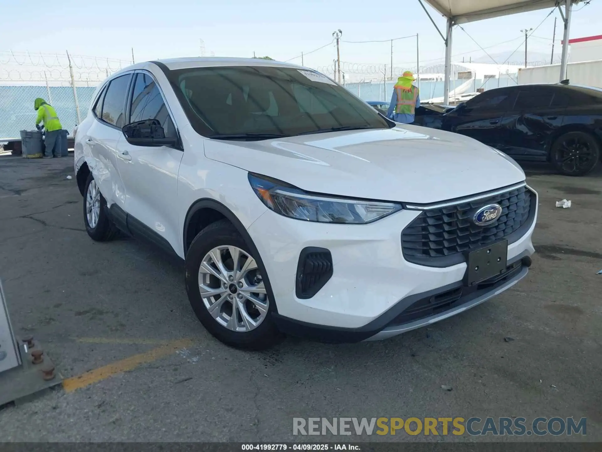 1 Photograph of a damaged car 1FMCU0GZ1PUA68618 FORD ESCAPE 2023