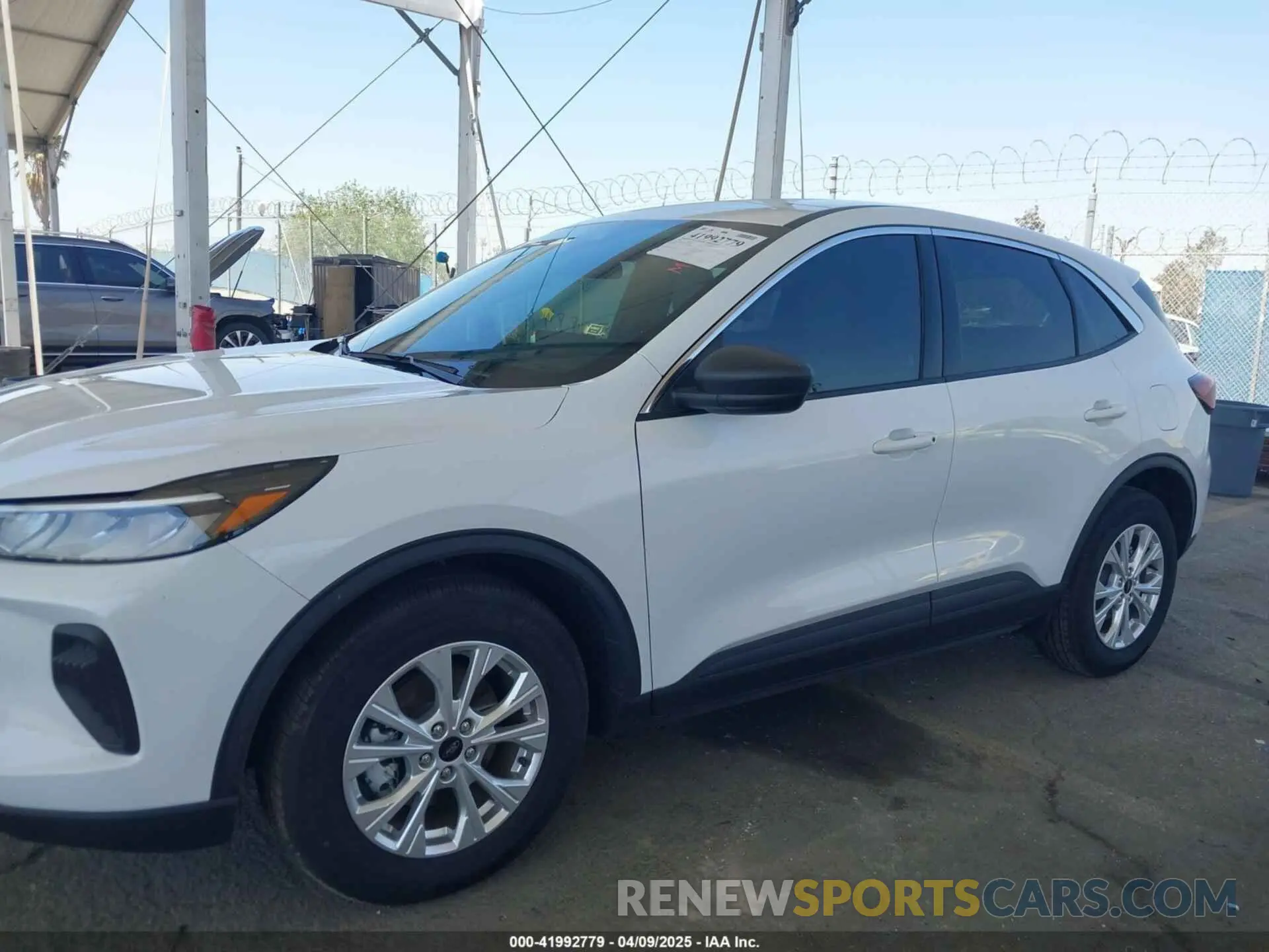 14 Photograph of a damaged car 1FMCU0GZ1PUA68618 FORD ESCAPE 2023
