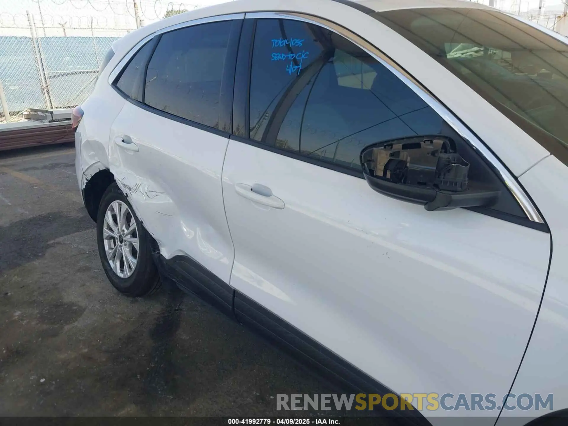 6 Photograph of a damaged car 1FMCU0GZ1PUA68618 FORD ESCAPE 2023