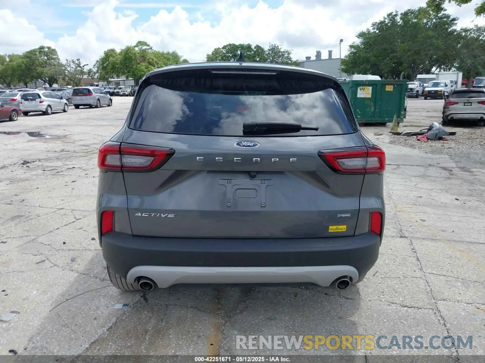 16 Photograph of a damaged car 1FMCU0GZ4PUA79581 FORD ESCAPE 2023