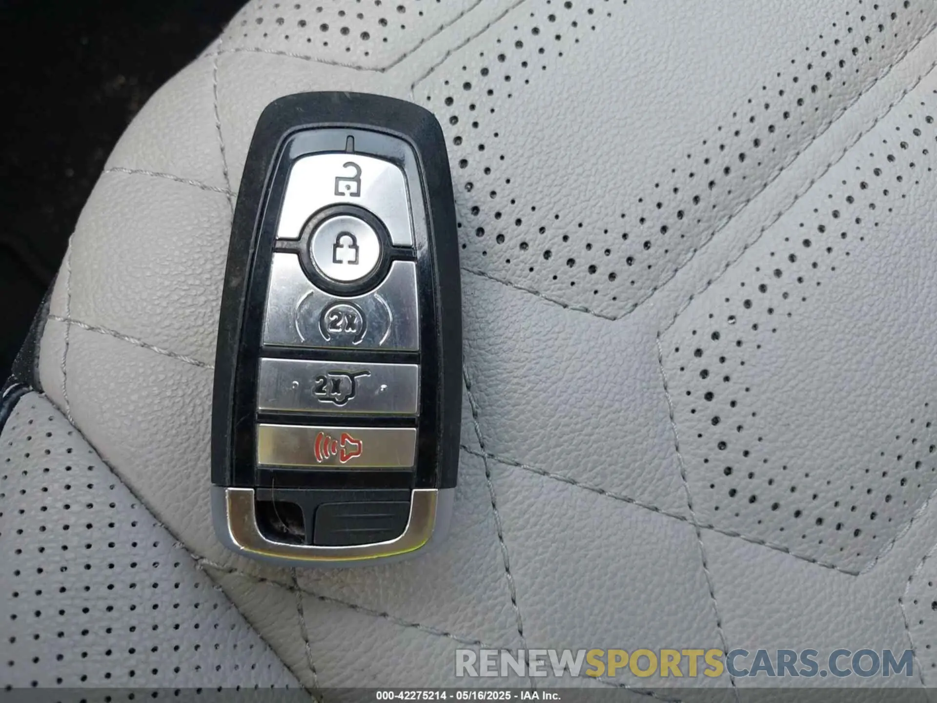 11 Photograph of a damaged car 1FMCU0JZXPUA30782 FORD ESCAPE 2023