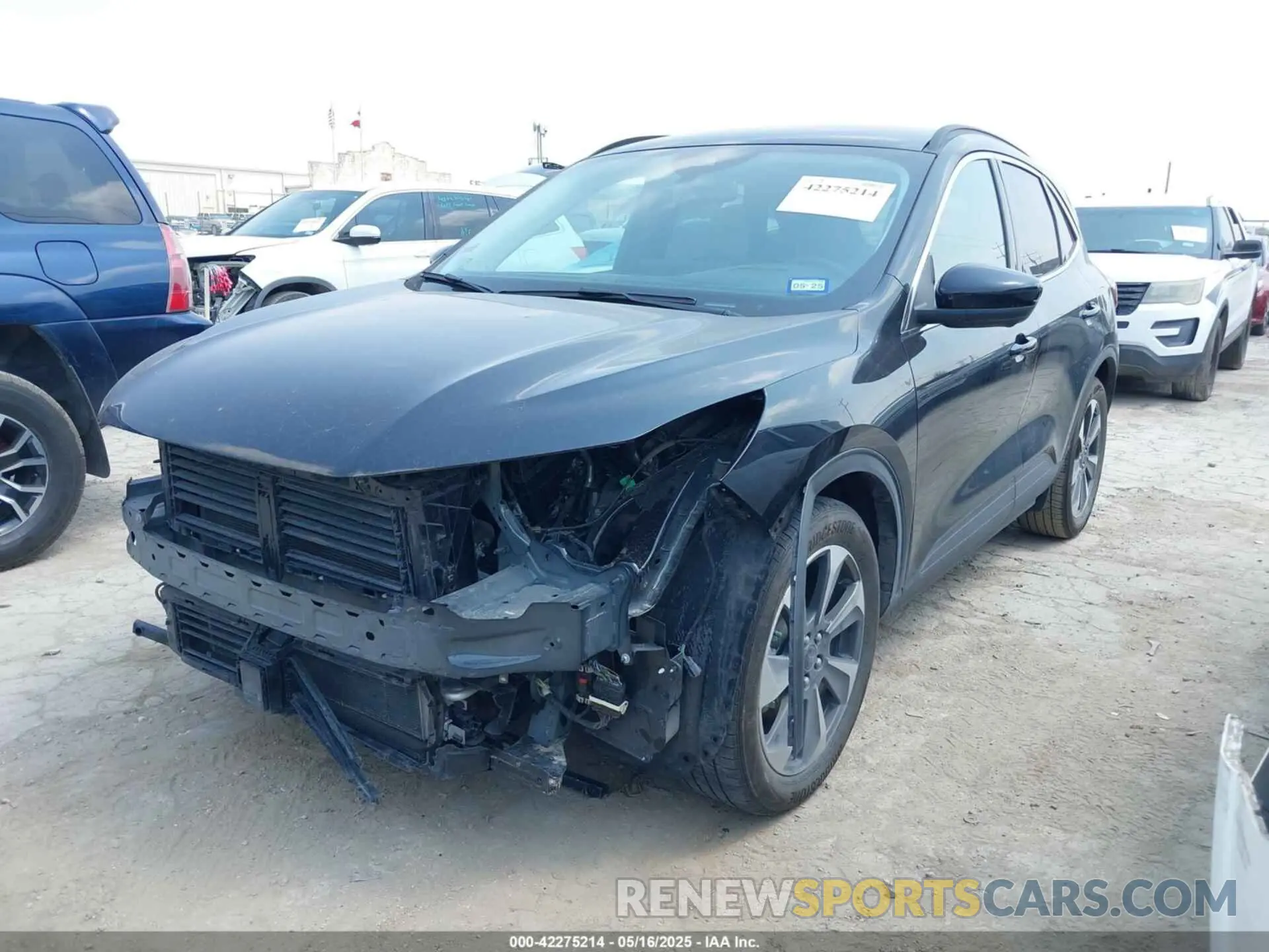 2 Photograph of a damaged car 1FMCU0JZXPUA30782 FORD ESCAPE 2023