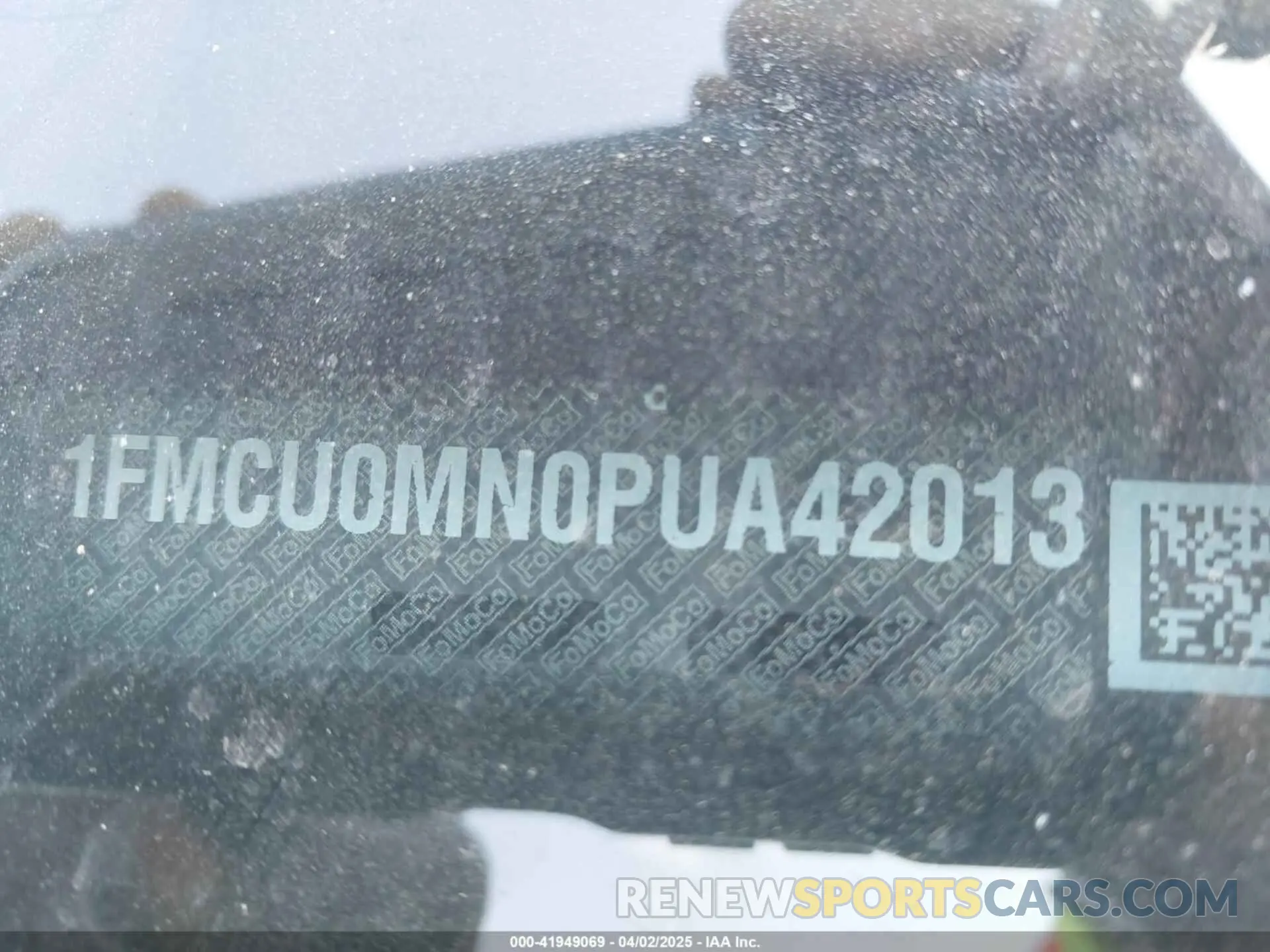 9 Photograph of a damaged car 1FMCU0MN0PUA42013 FORD ESCAPE 2023