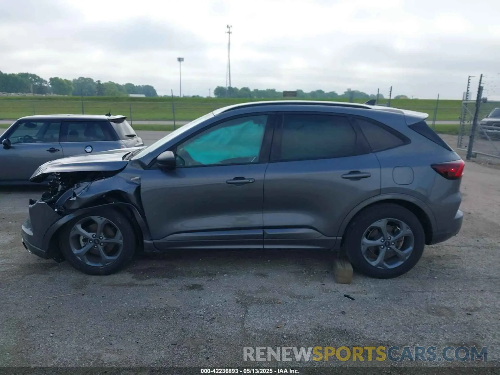 15 Photograph of a damaged car 1FMCU0MN3PUA27442 FORD ESCAPE 2023