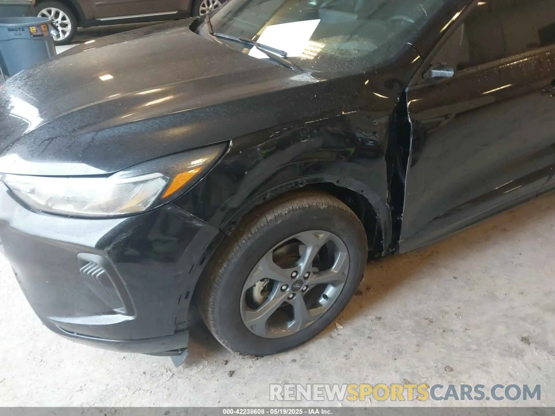 12 Photograph of a damaged car 1FMCU0MN3PUA50641 FORD ESCAPE 2023