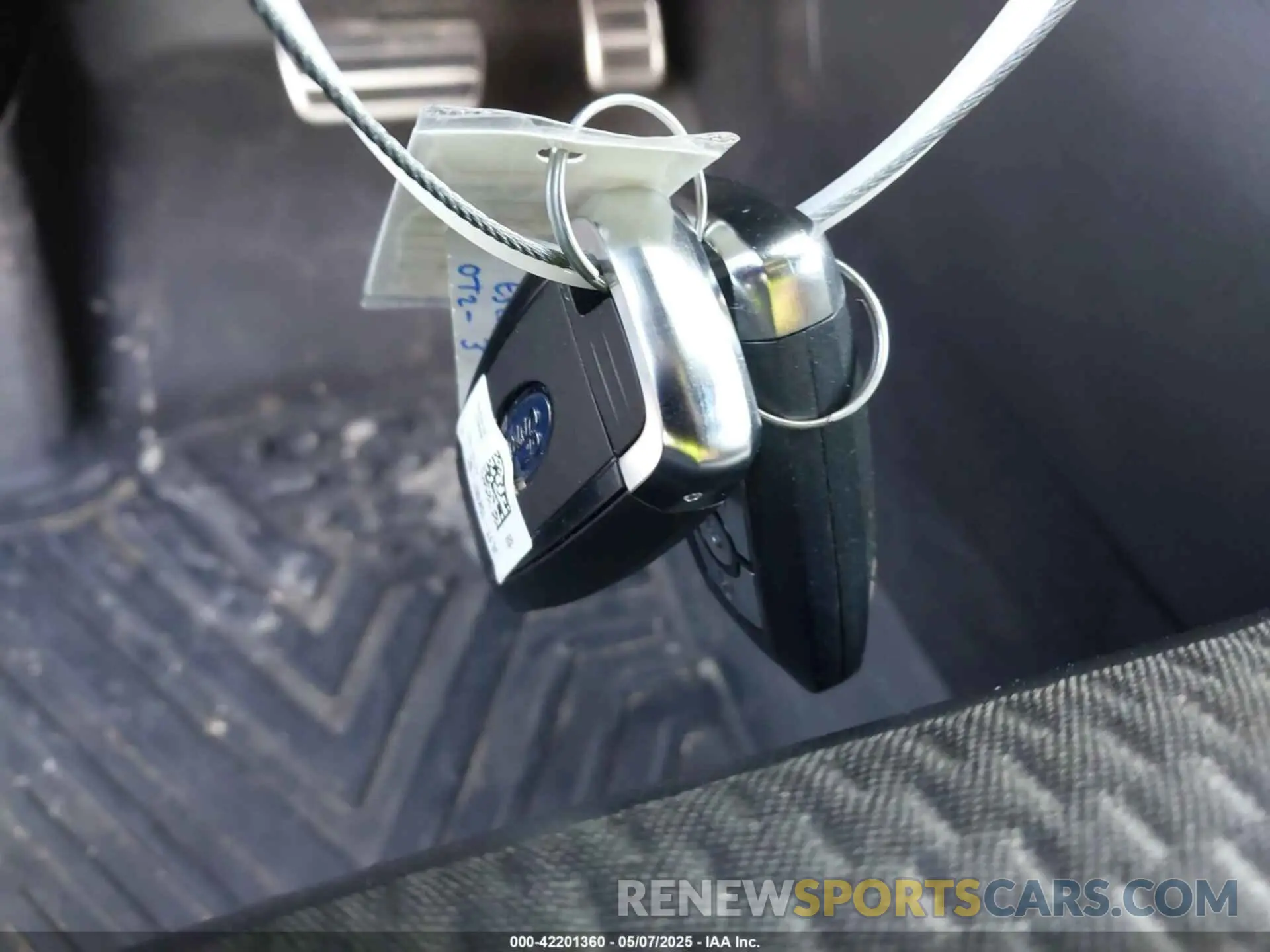 11 Photograph of a damaged car 1FMCU0MN4PUA70574 FORD ESCAPE 2023