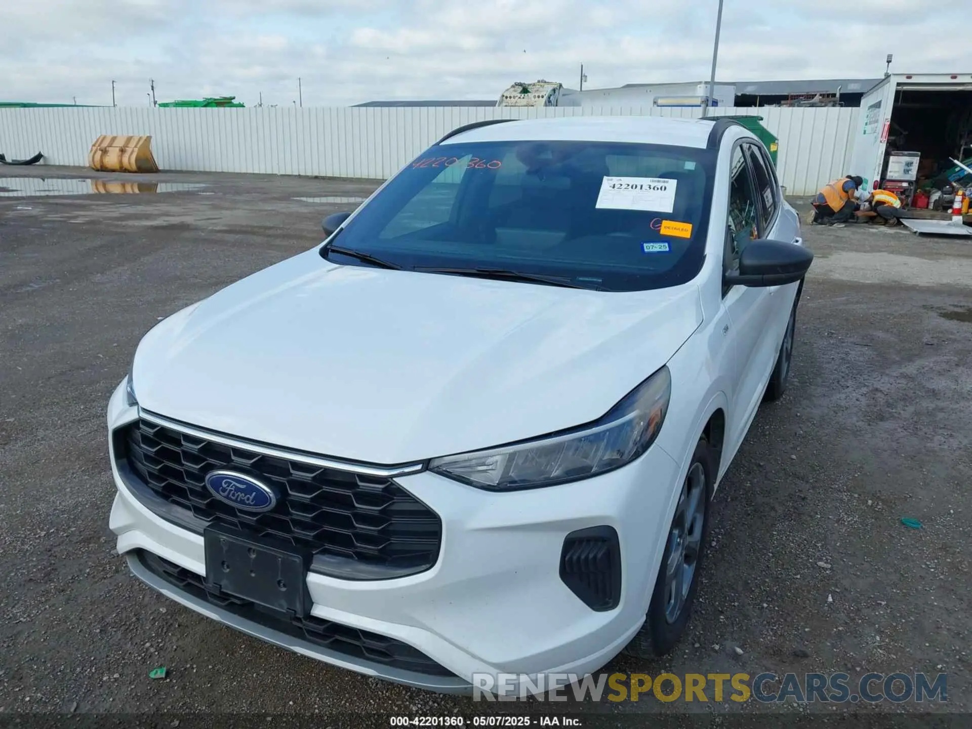 6 Photograph of a damaged car 1FMCU0MN4PUA70574 FORD ESCAPE 2023