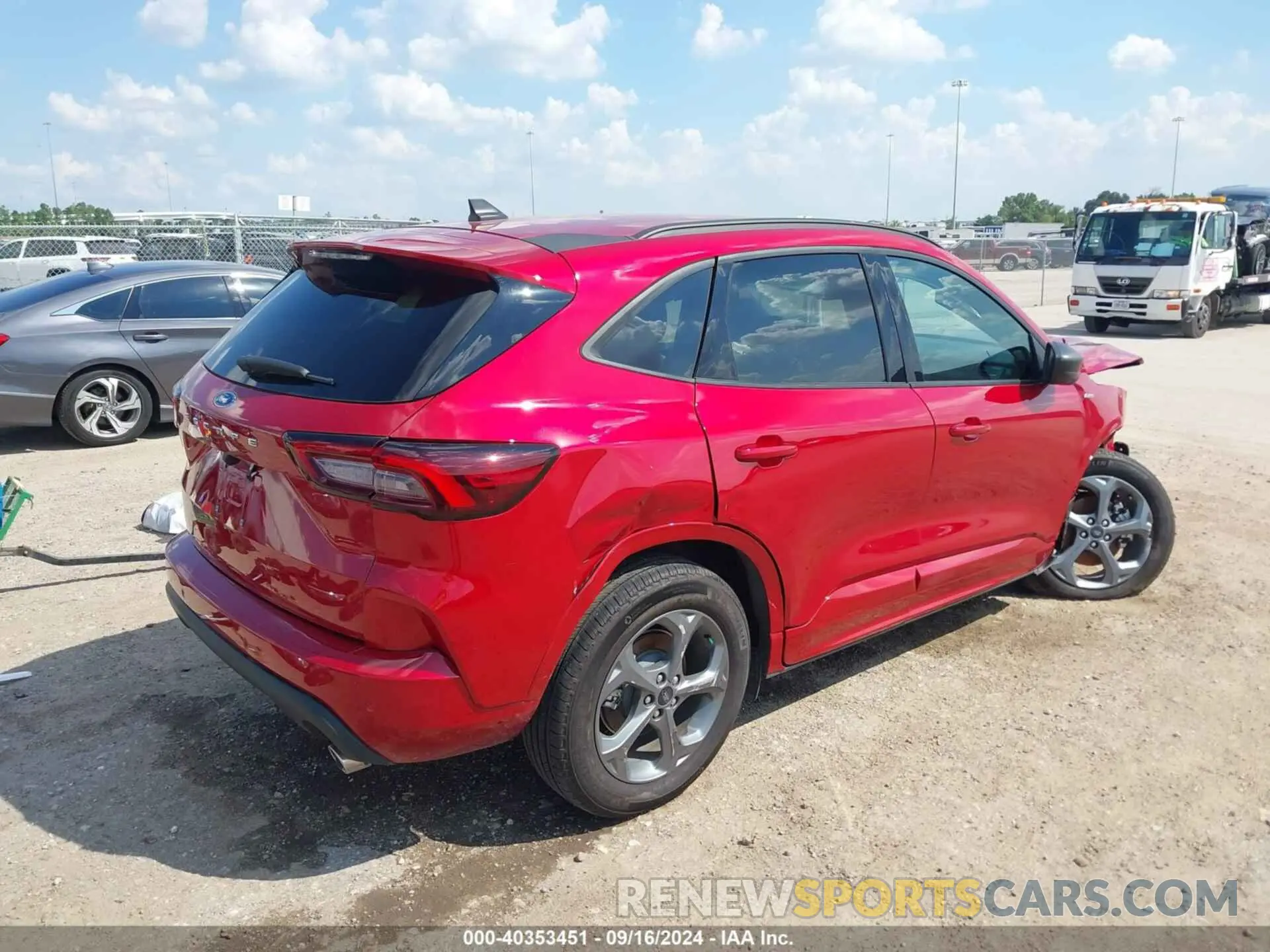 4 Photograph of a damaged car 1FMCU0MN5PUA37731 FORD ESCAPE 2023