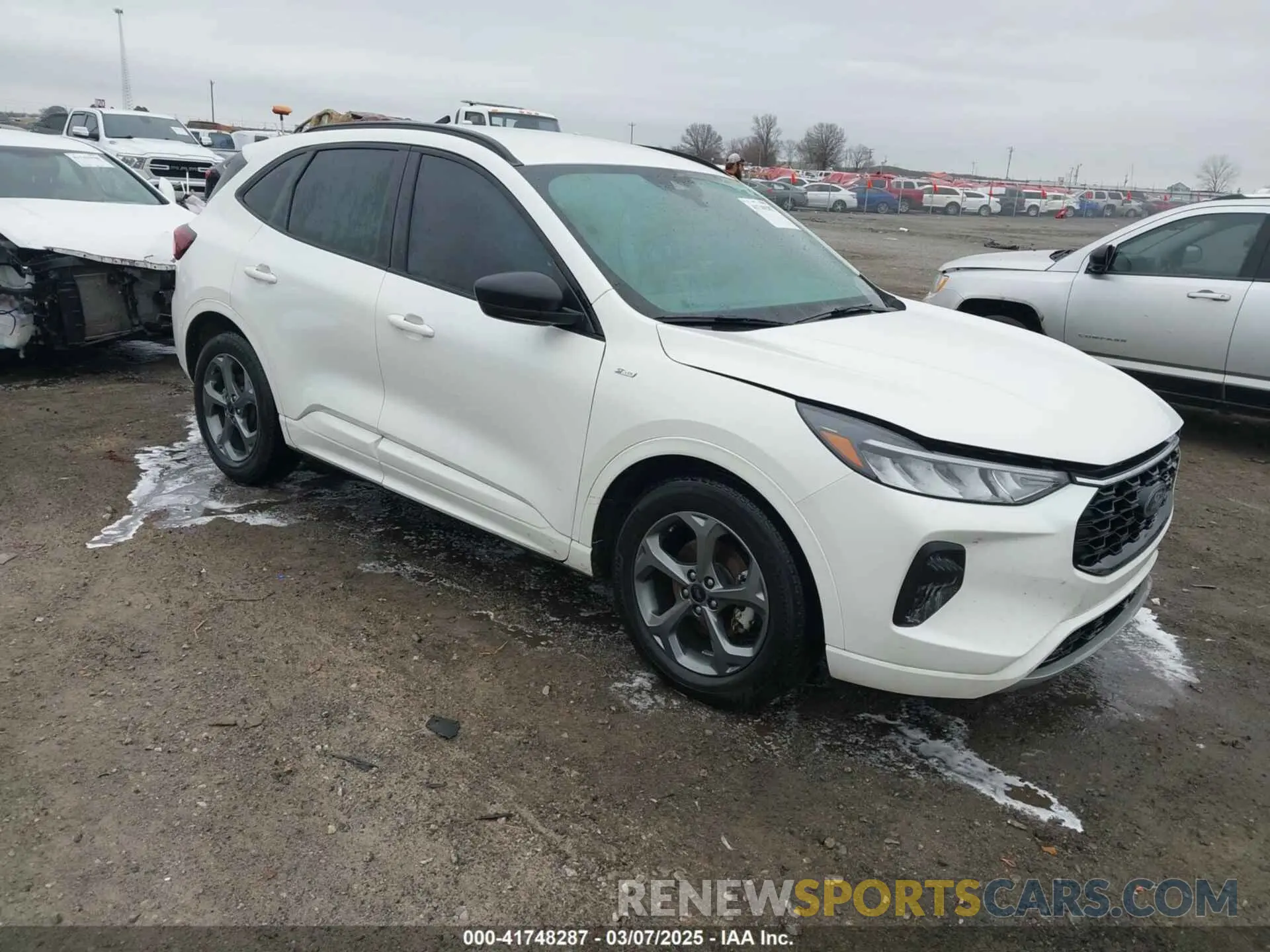 1 Photograph of a damaged car 1FMCU0MN5PUA89621 FORD ESCAPE 2023