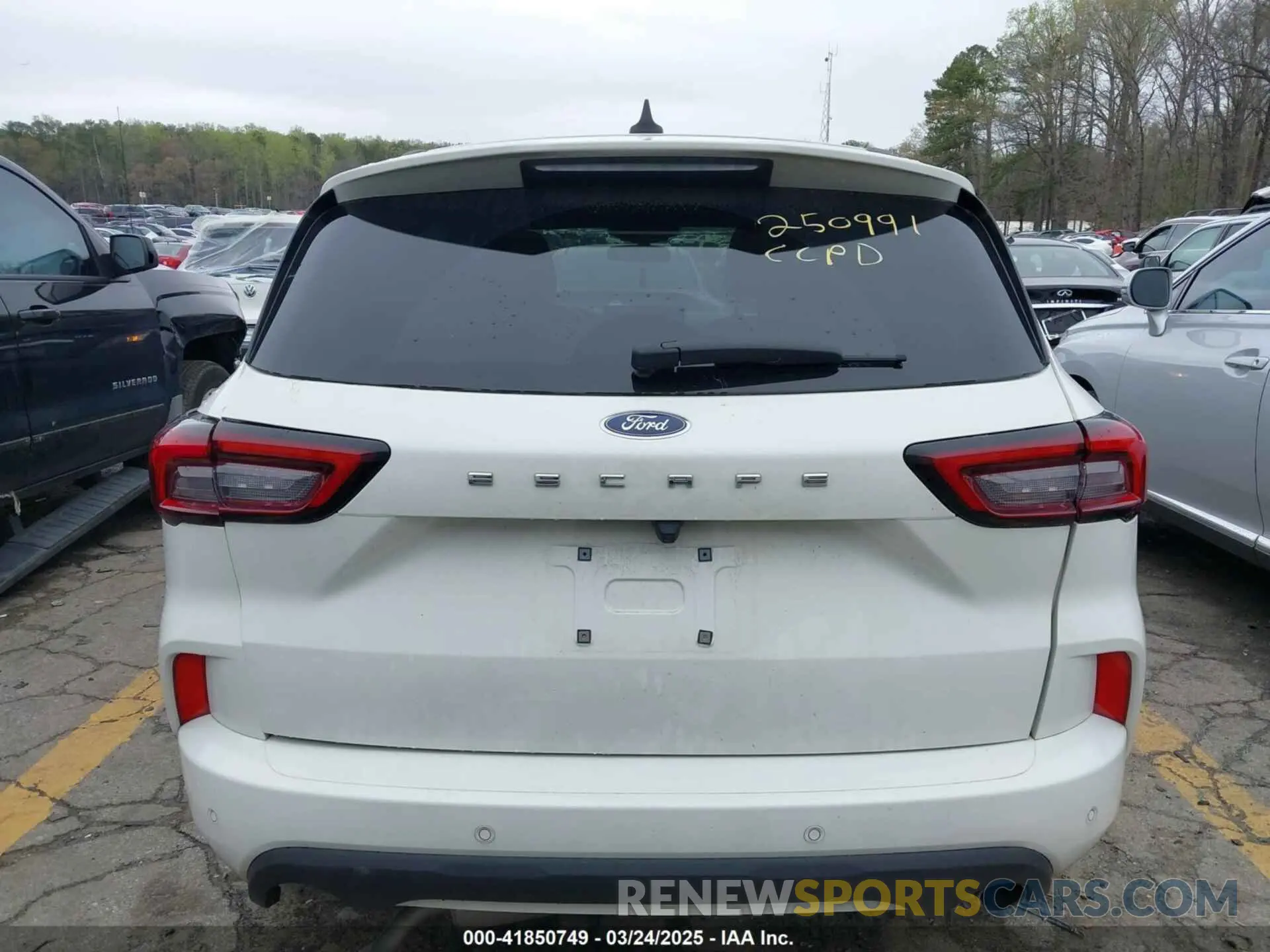 15 Photograph of a damaged car 1FMCU0MN6PUA90843 FORD ESCAPE 2023