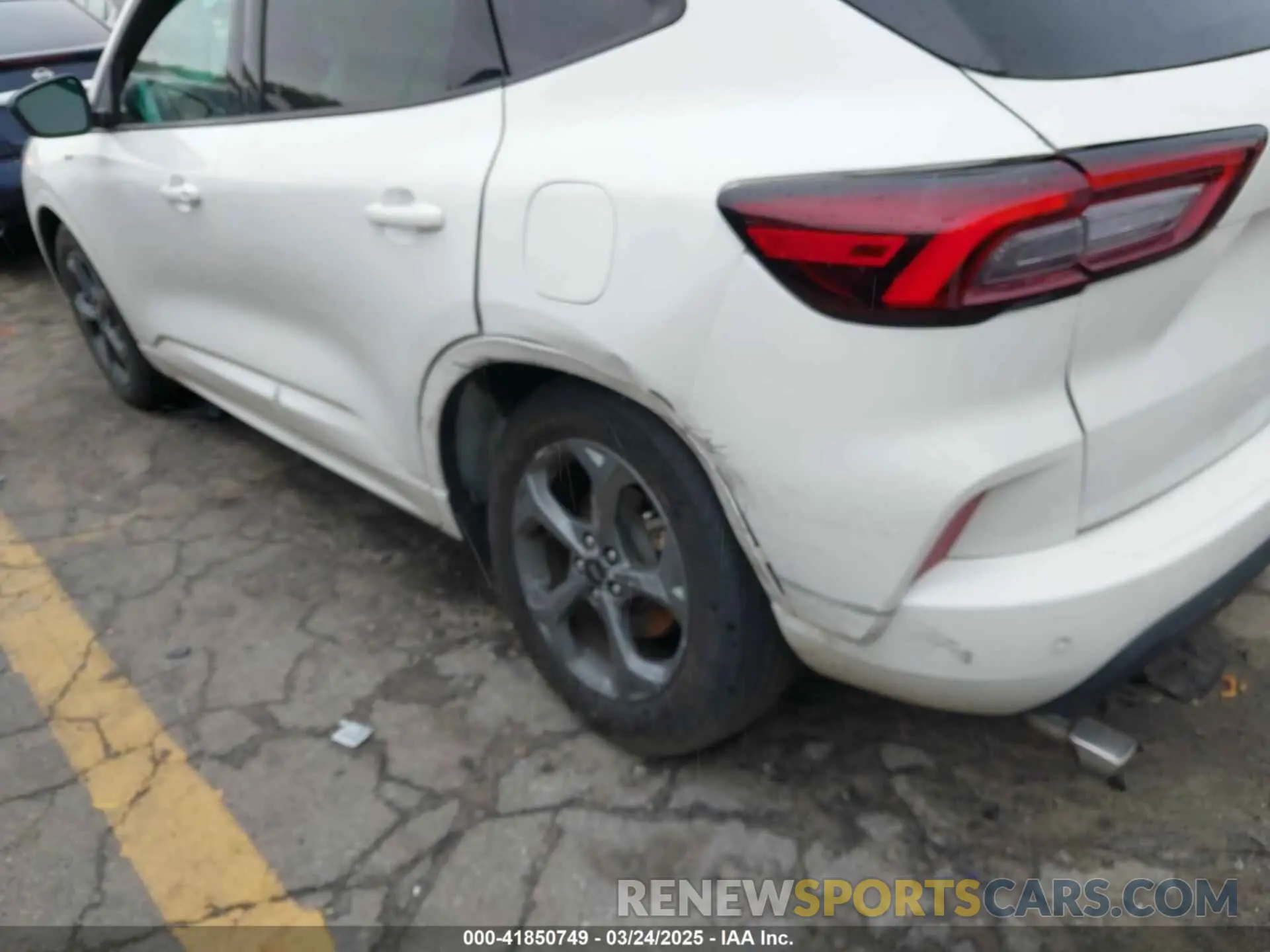 6 Photograph of a damaged car 1FMCU0MN6PUA90843 FORD ESCAPE 2023