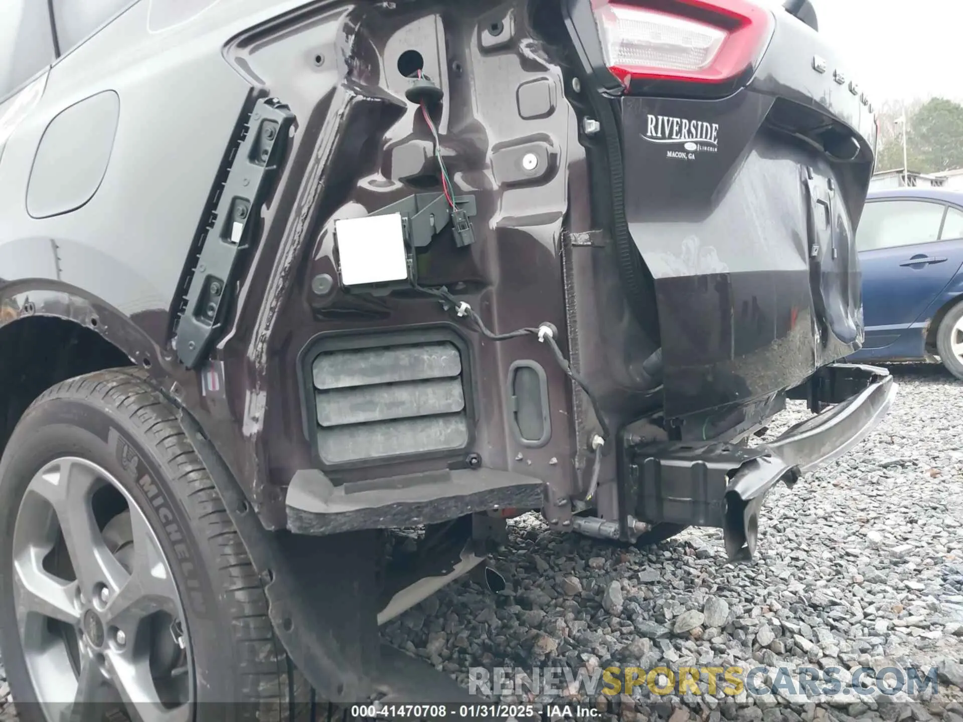 6 Photograph of a damaged car 1FMCU0MN7PUA38346 FORD ESCAPE 2023