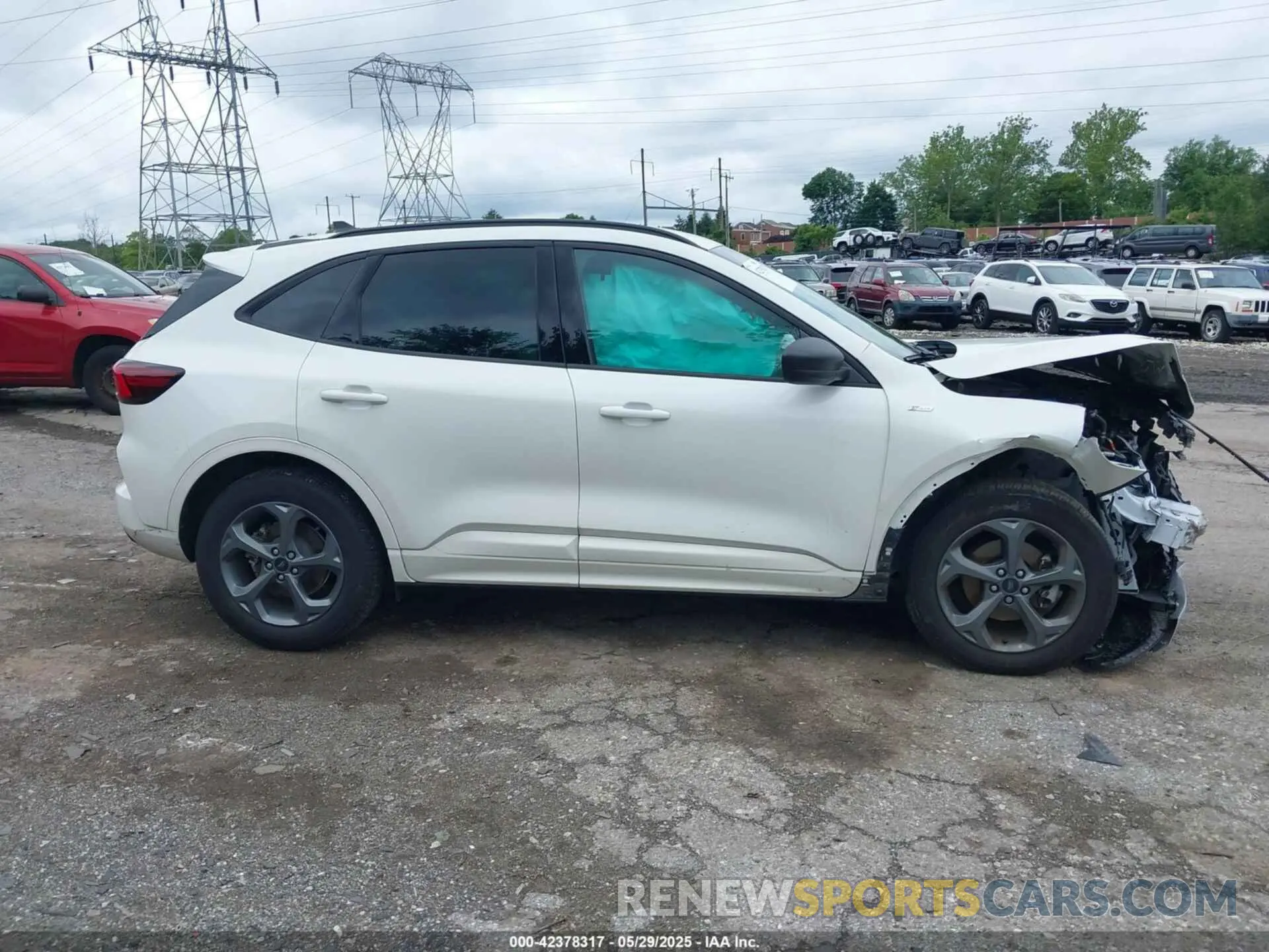 14 Photograph of a damaged car 1FMCU0MN7PUA72402 FORD ESCAPE 2023
