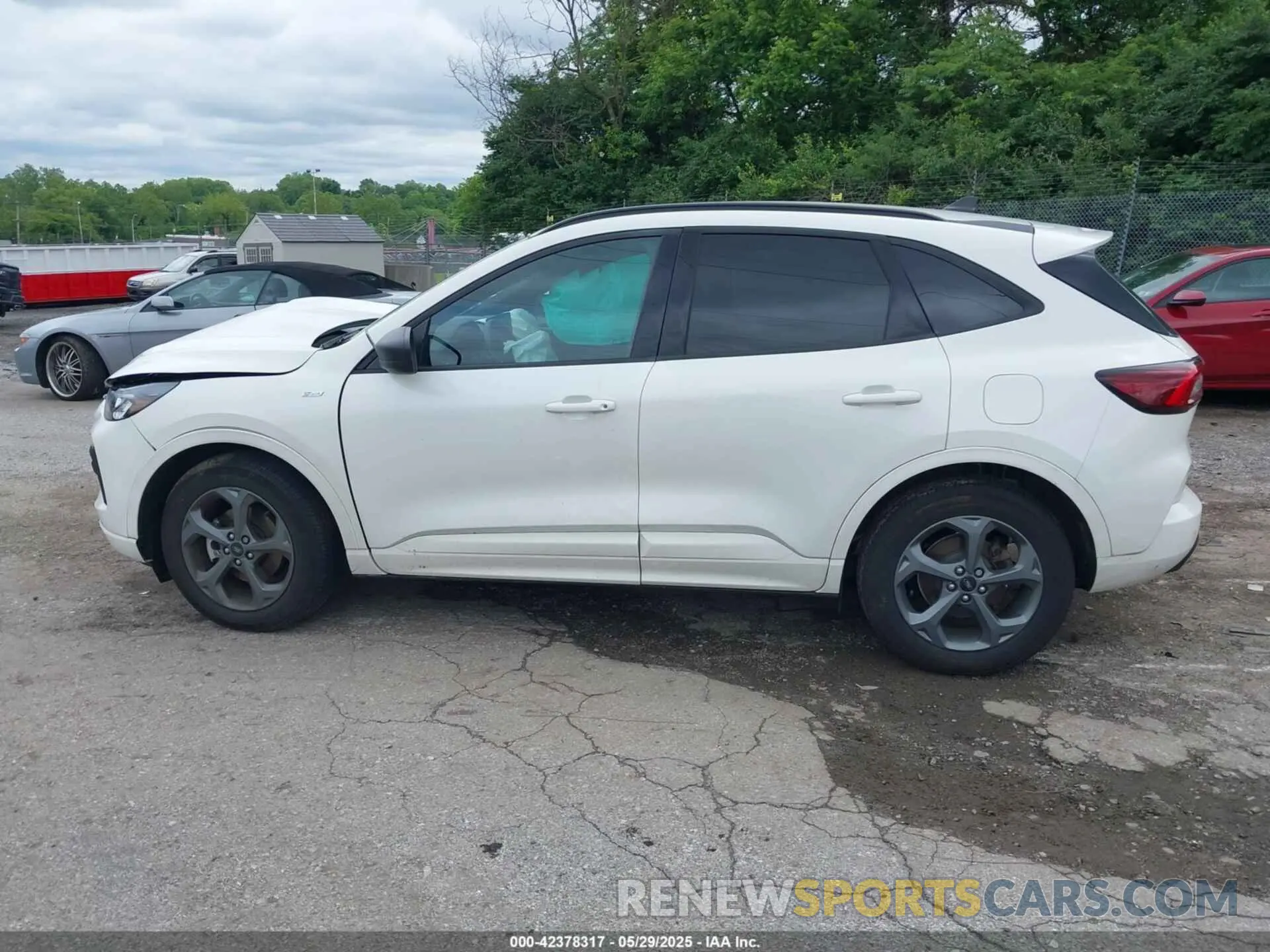 15 Photograph of a damaged car 1FMCU0MN7PUA72402 FORD ESCAPE 2023