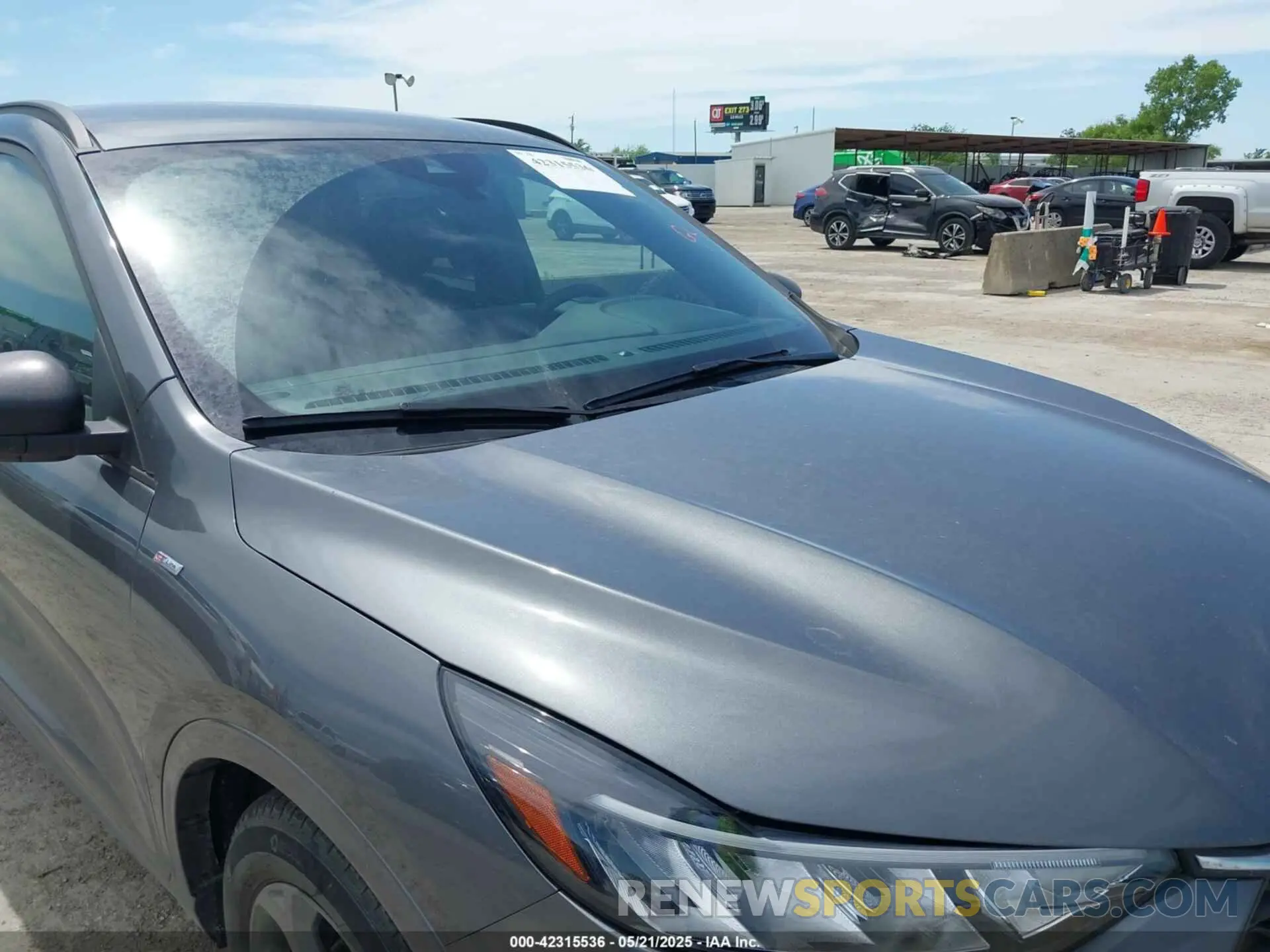 6 Photograph of a damaged car 1FMCU0MNXPUA52614 FORD ESCAPE 2023