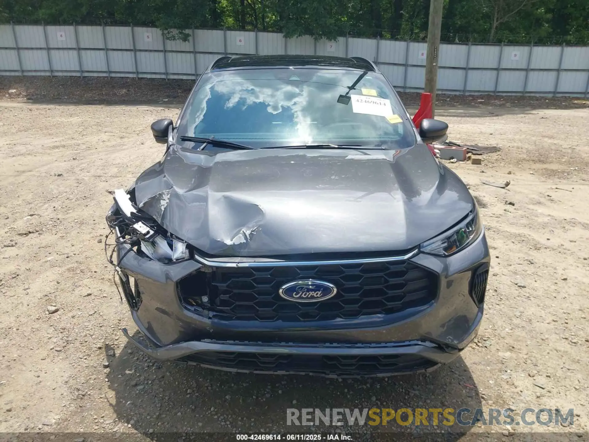 12 Photograph of a damaged car 1FMCU0MNXPUB11452 FORD ESCAPE 2023