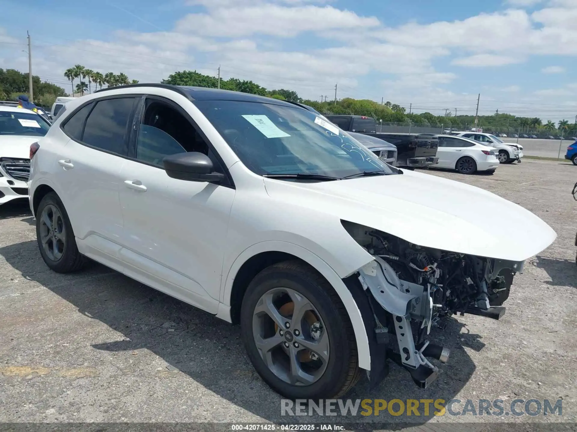 1 Photograph of a damaged car 1FMCU0MNXPUB45343 FORD ESCAPE 2023