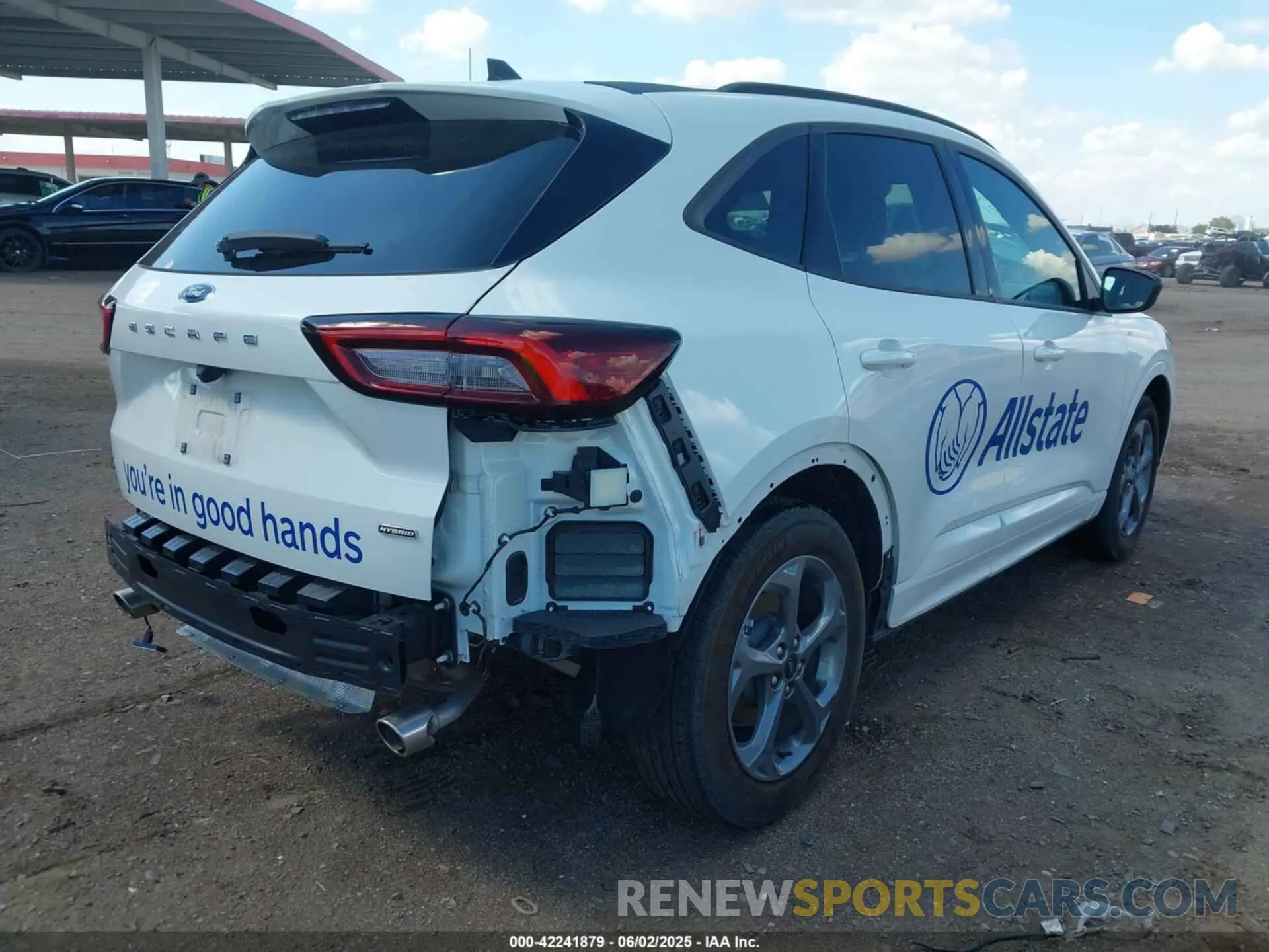 4 Photograph of a damaged car 1FMCU0MZ3PUB12512 FORD ESCAPE 2023