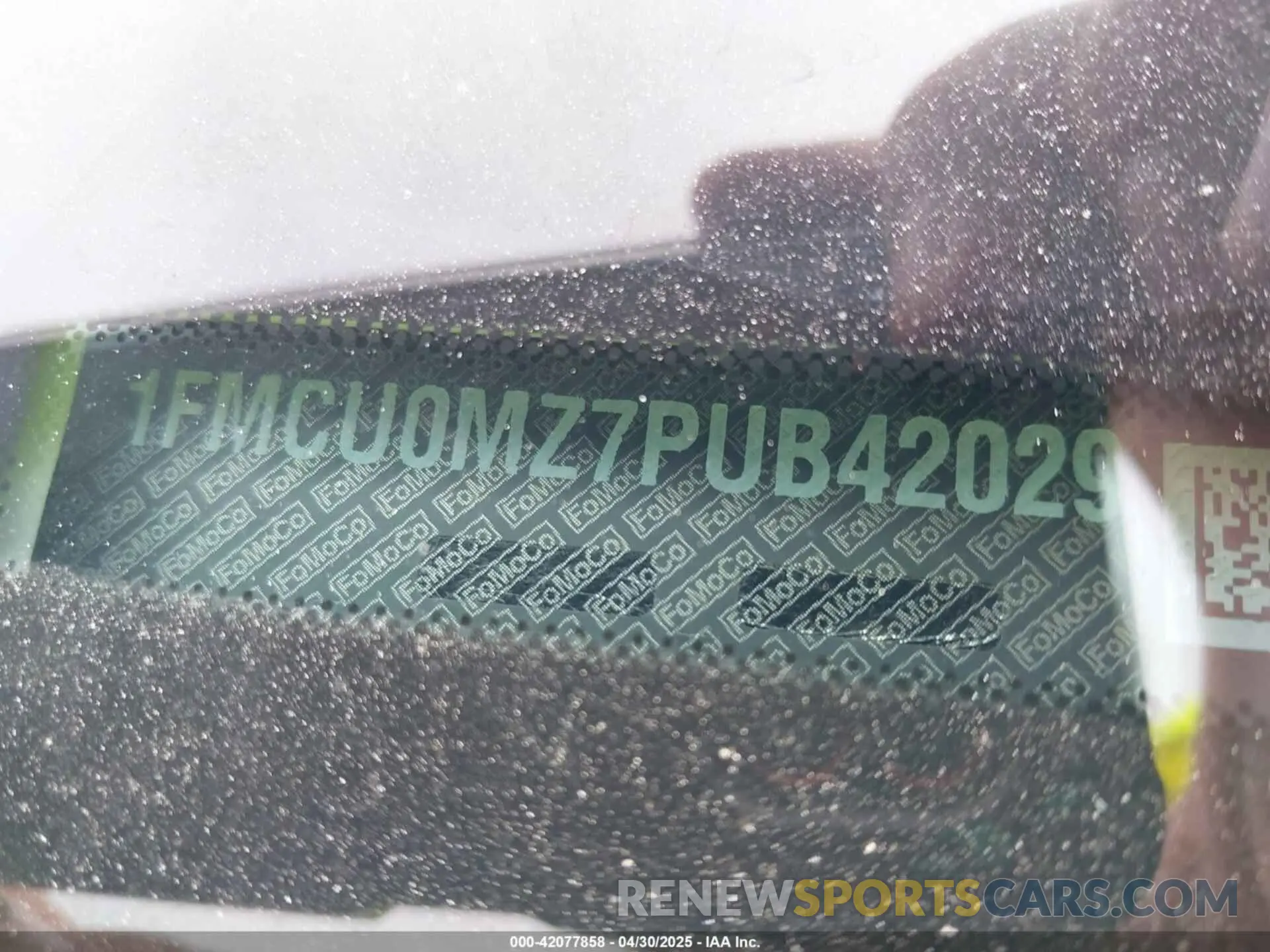9 Photograph of a damaged car 1FMCU0MZ7PUB42029 FORD ESCAPE 2023