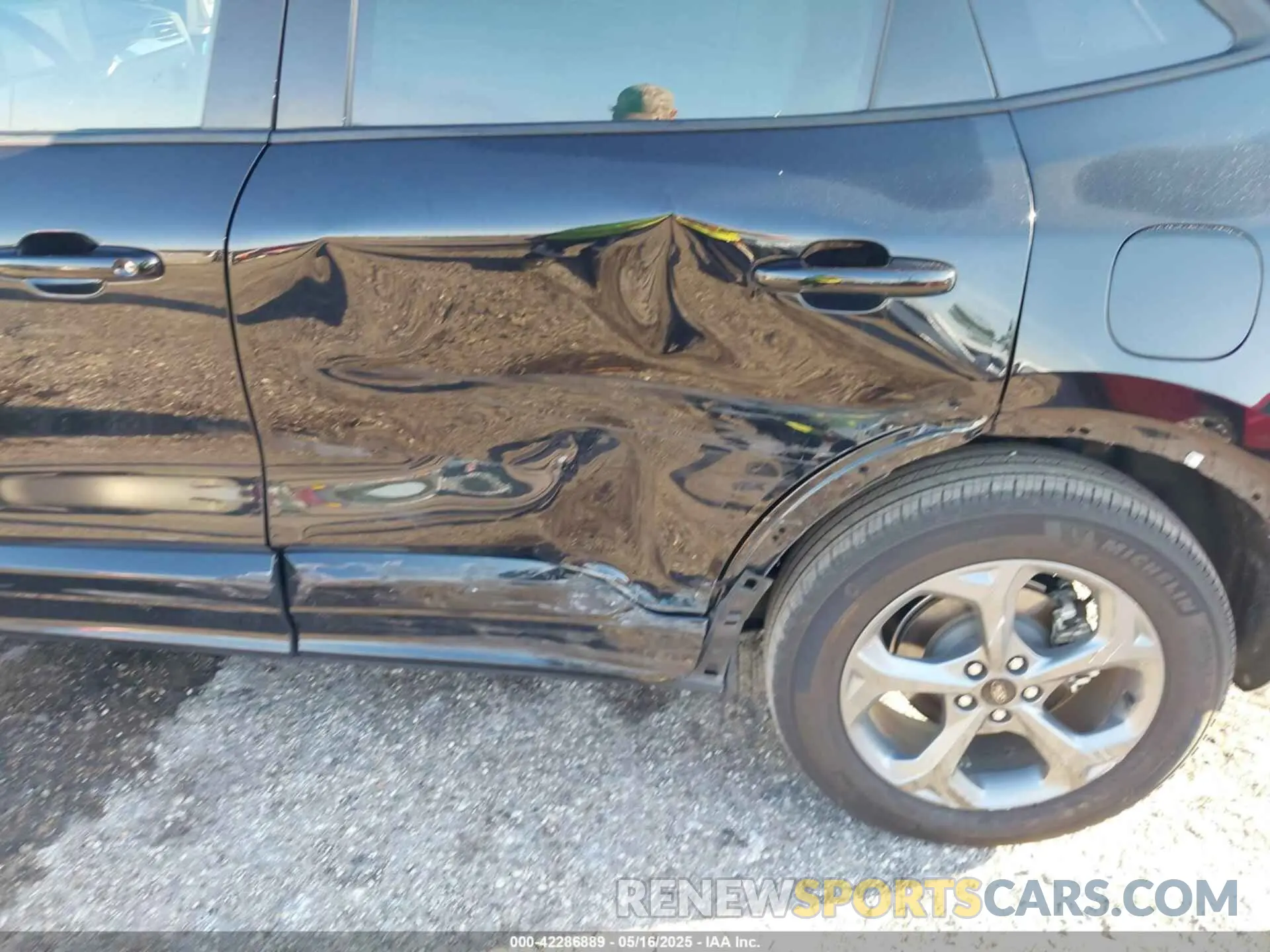 6 Photograph of a damaged car 1FMCU0MZ9PUA29067 FORD ESCAPE 2023